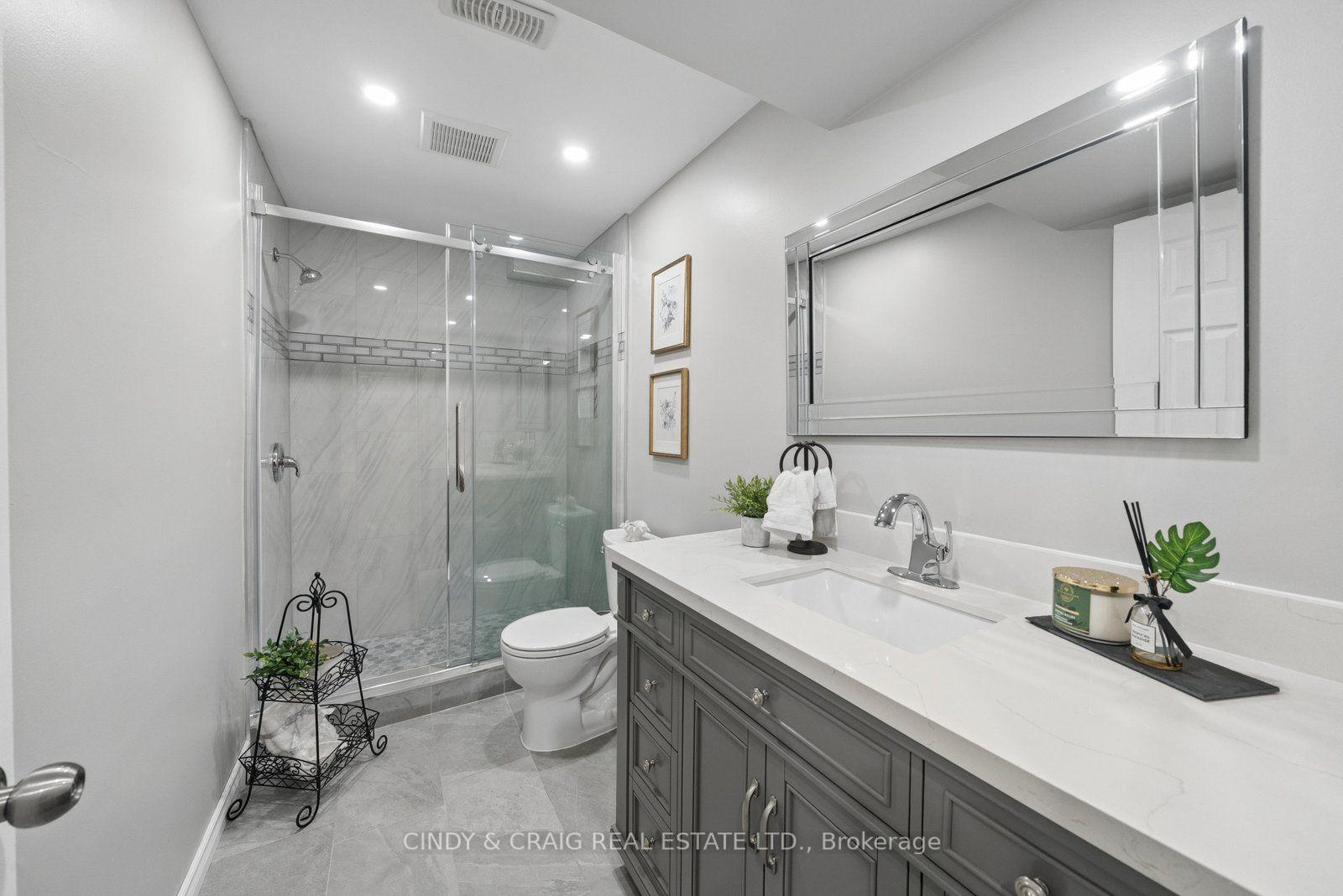 Photo 20 of 60 Vivian Drive, Clarington, Courtice — HOMEH