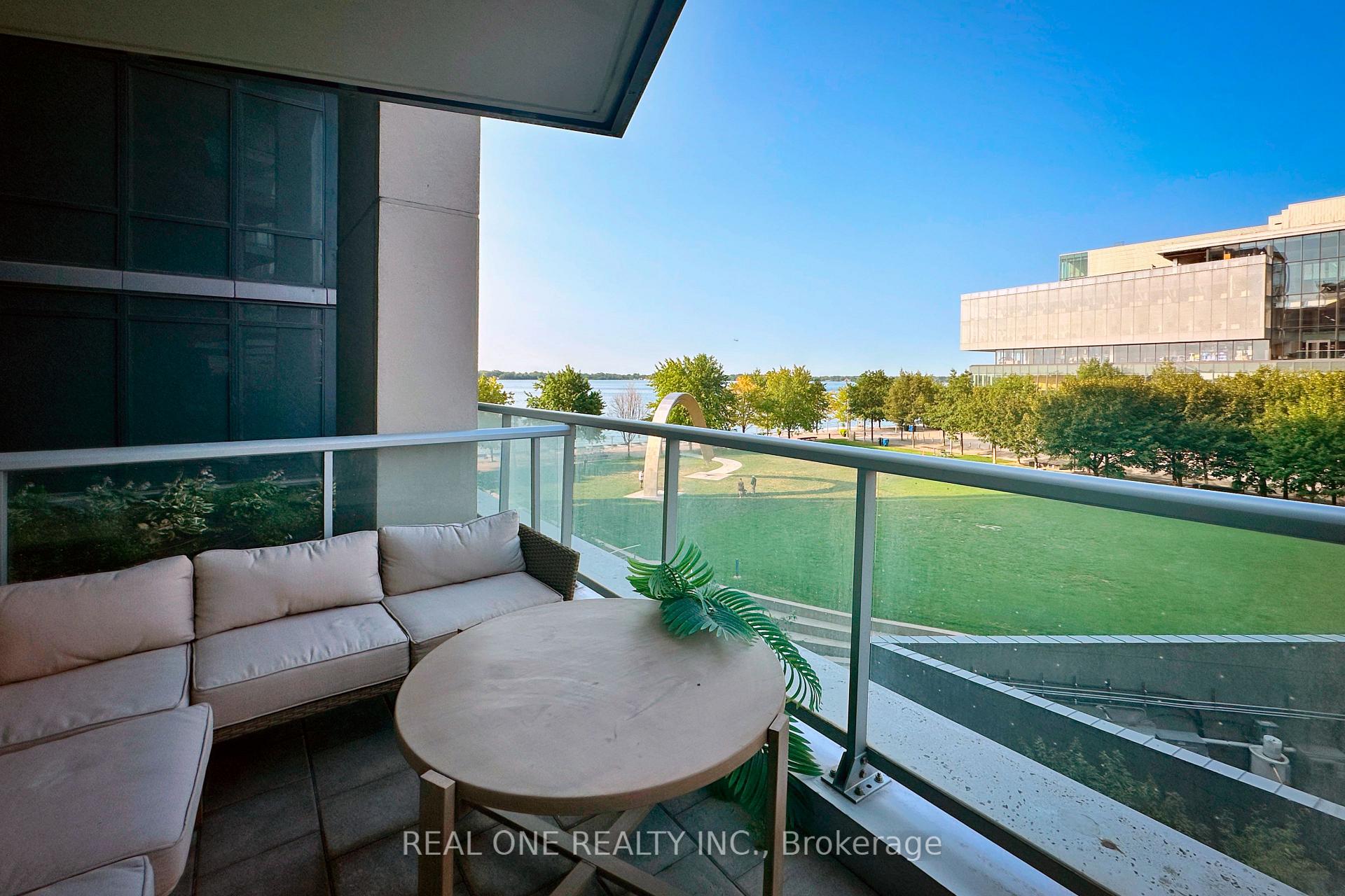 Photo 1 of Unit 332, 15 Merchants' Wharf, Toronto, Waterfront Communities — HOMEH