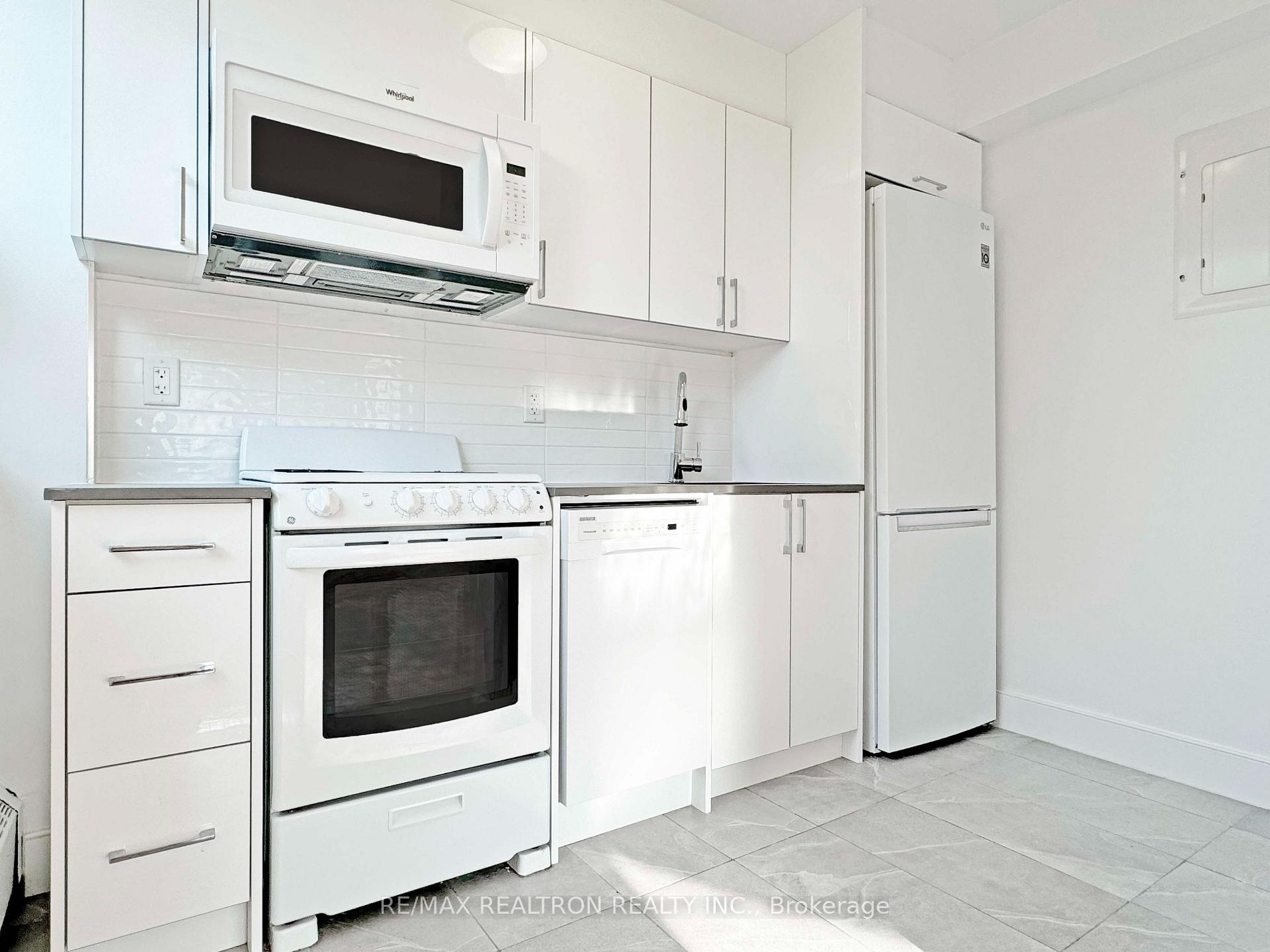 Photo 7 of Unit 1203, 485 Huron Street, Toronto, The Annex — HOMEH