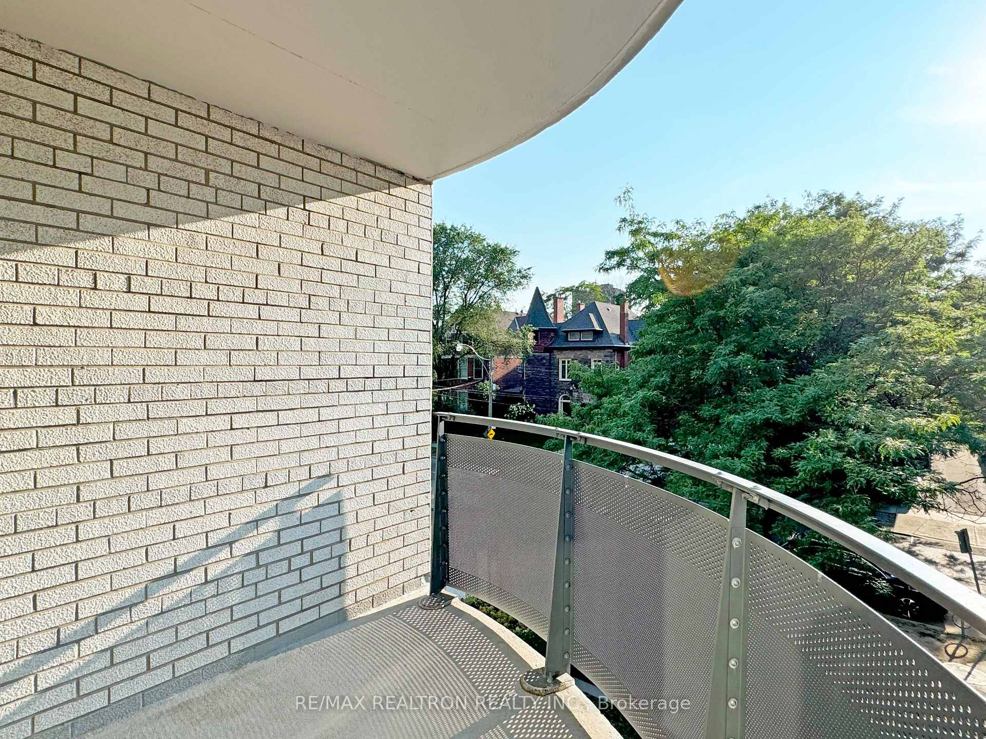 Photo 18 of Unit 1203, 485 Huron Street, Toronto, The Annex — HOMEH