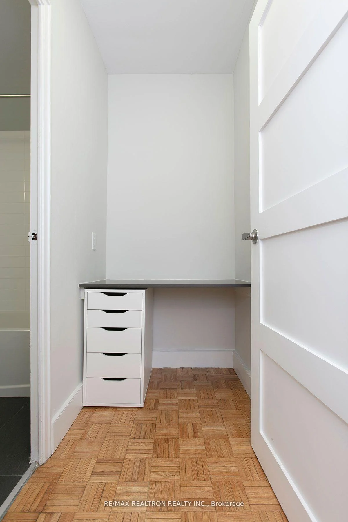 Photo 9 of Unit 1203, 485 Huron Street, Toronto, The Annex — HOMEH