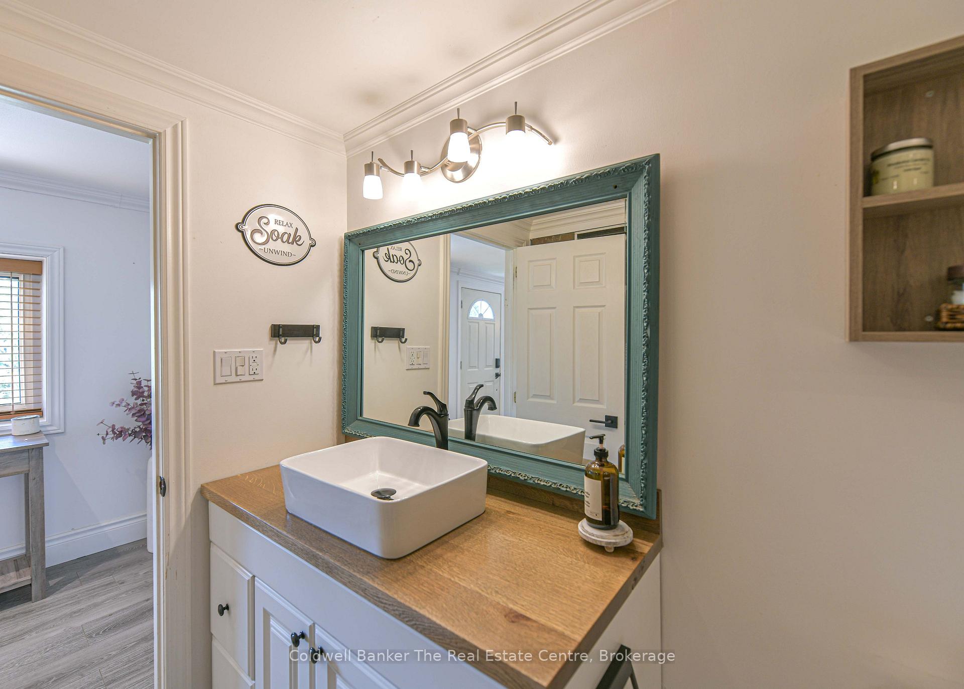 Photo 23 of 810 John Street N, Gravenhurst, Muskoka (S) — HOMEH