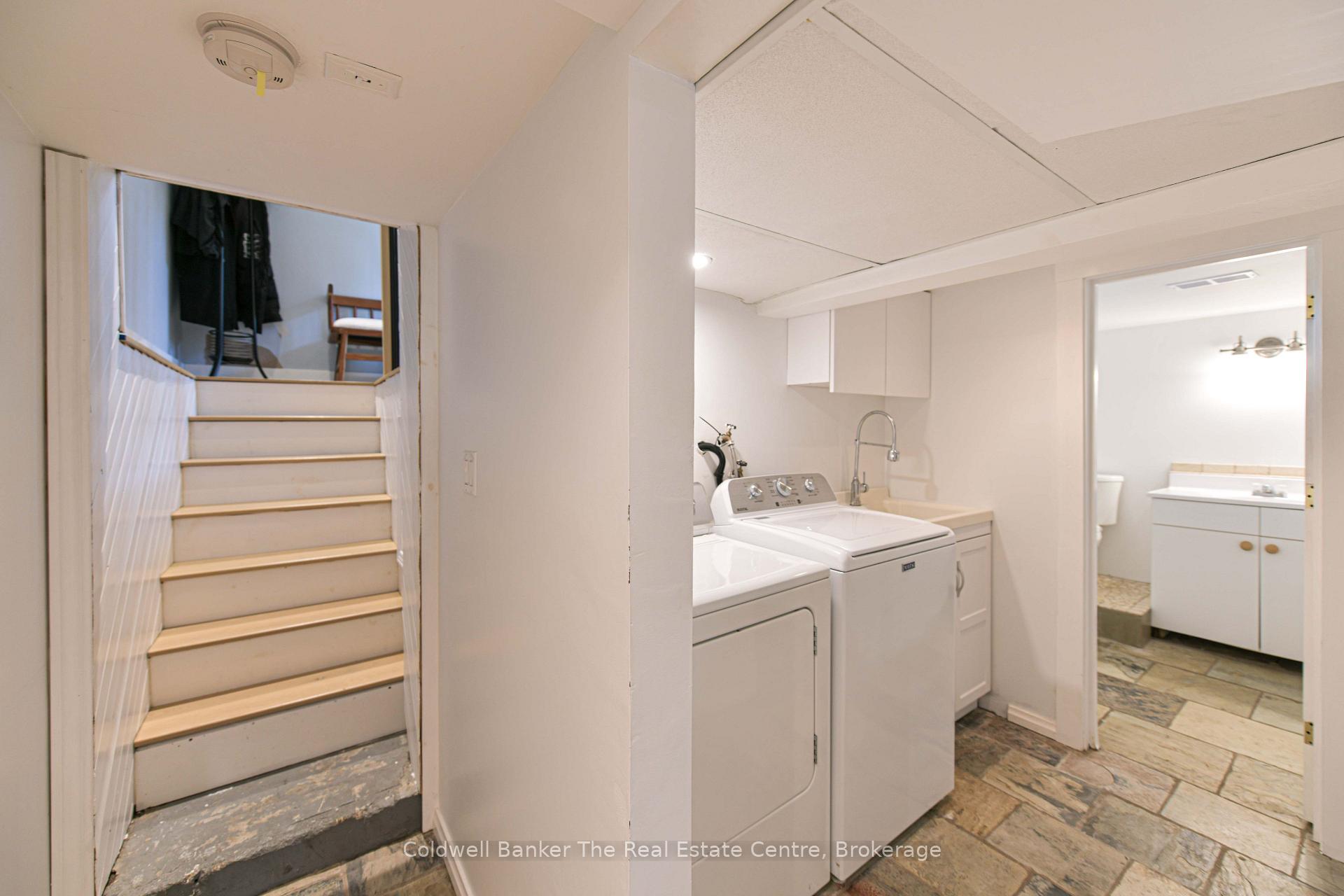 Photo 35 of 810 John Street N, Gravenhurst, Muskoka (S) — HOMEH
