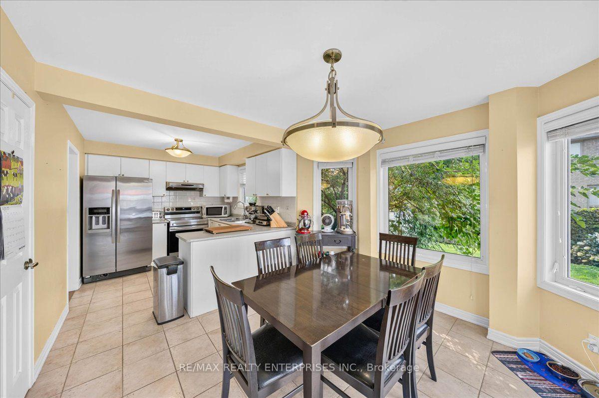 Photo 15 of 844 Hollander Road, Newmarket, Gorham-College Manor — HOMEH