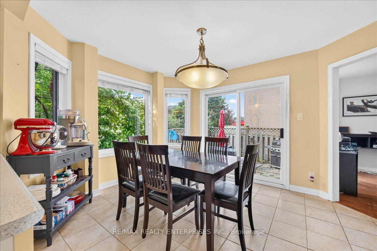 Photo 16 of 844 Hollander Road, Newmarket, Gorham-College Manor — HOMEH