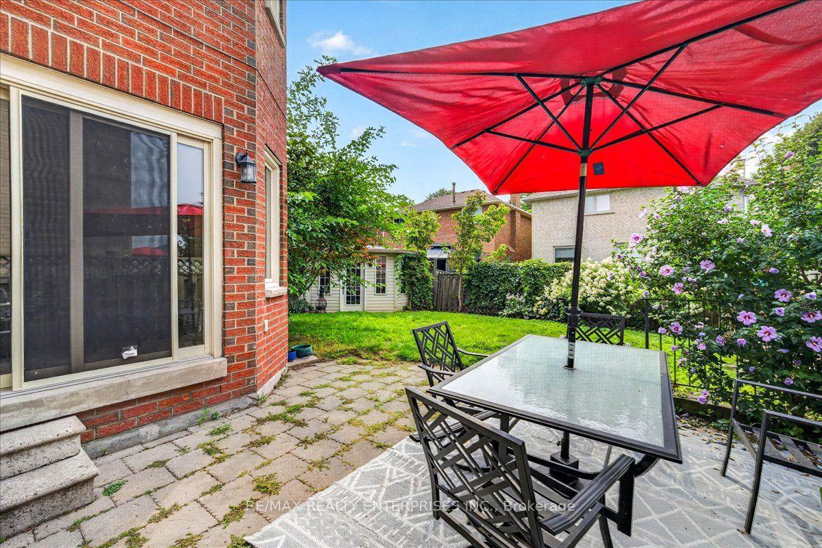 Photo 41 of 844 Hollander Road, Newmarket, Gorham-College Manor — HOMEH