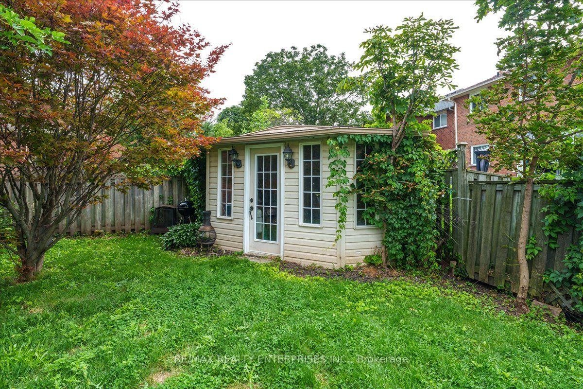 Photo 47 of 844 Hollander Road, Newmarket, Gorham-College Manor — HOMEH