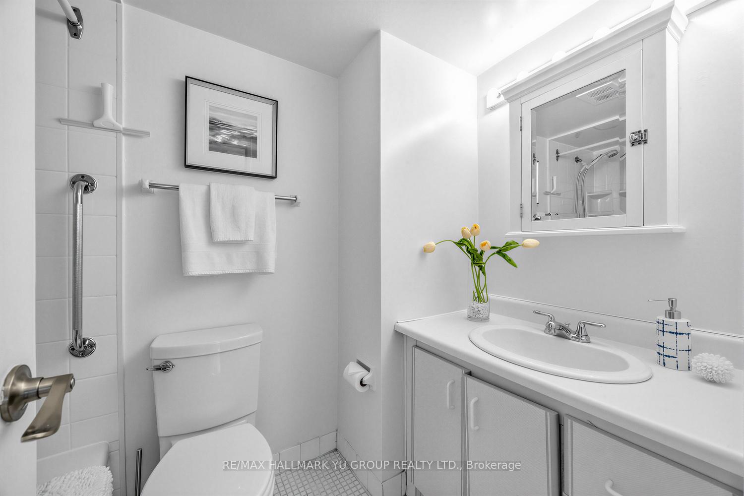 Photo 17 of Unit 401, 15 Vicora Linkway, Toronto, Flemingdon Park — HOMEH
