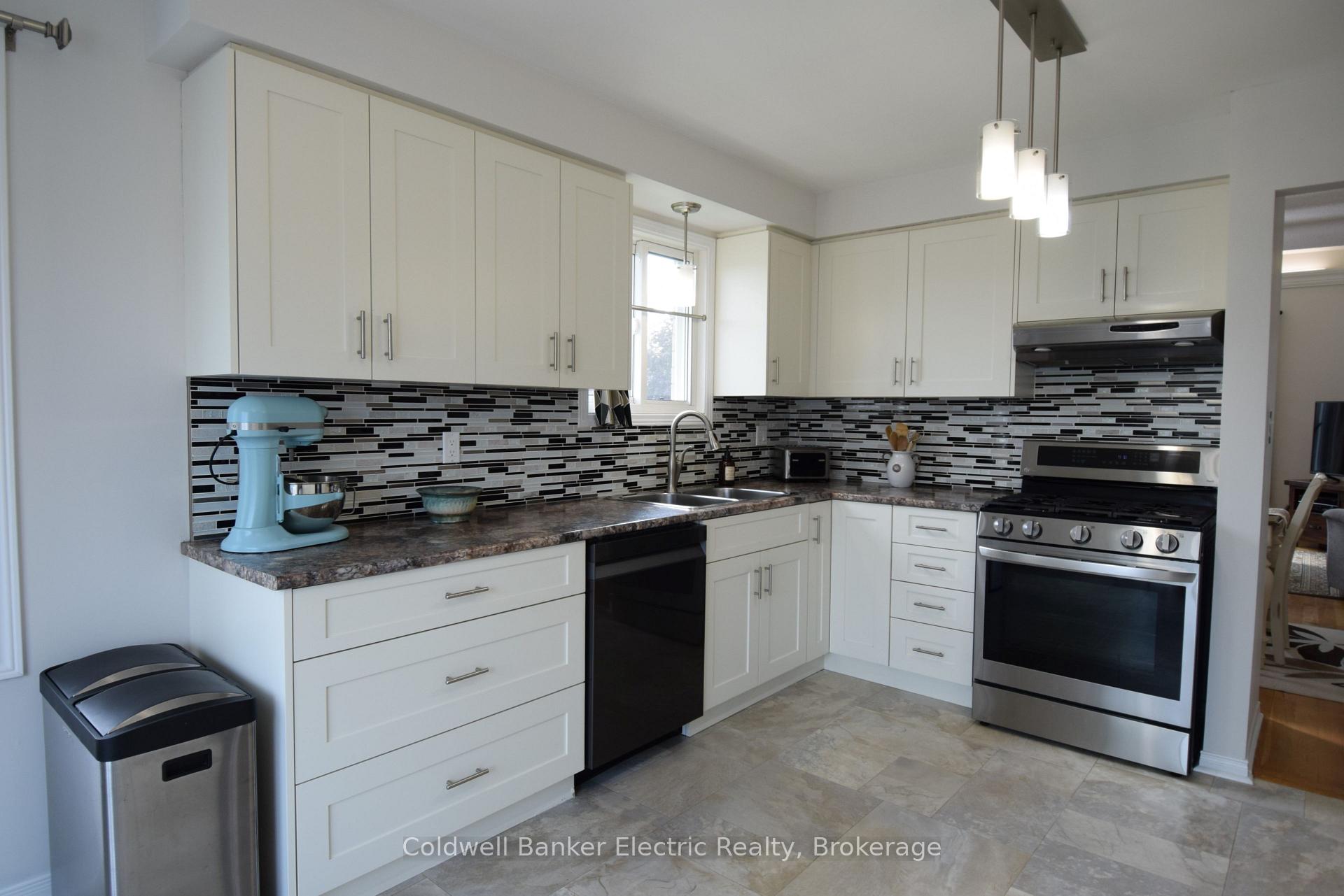 Photo 16 of 1338 Wildlark Drive, Peterborough, Monaghan Ward 2 — HOMEH