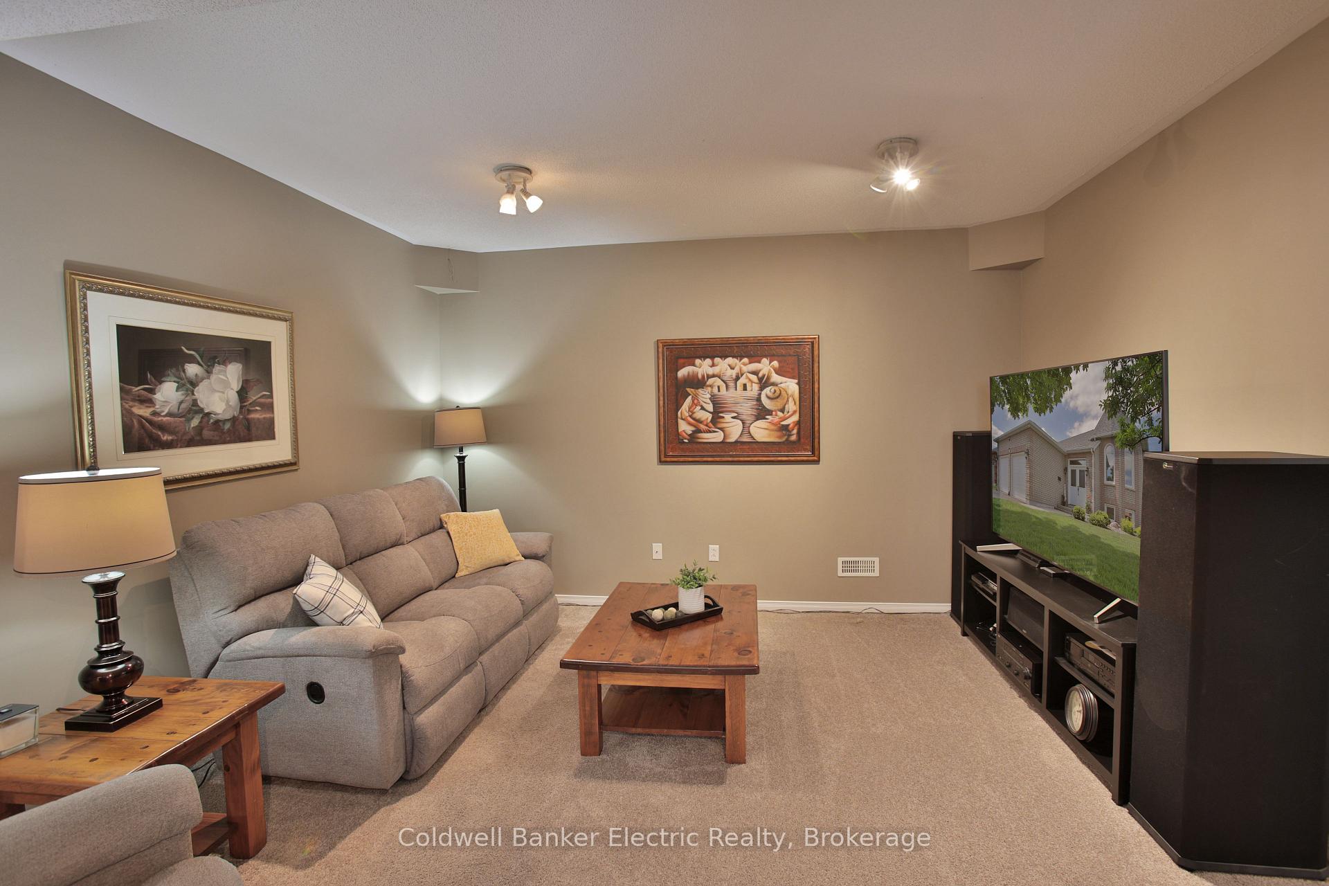 Photo 36 of 1338 Wildlark Drive, Peterborough, Monaghan Ward 2 — HOMEH