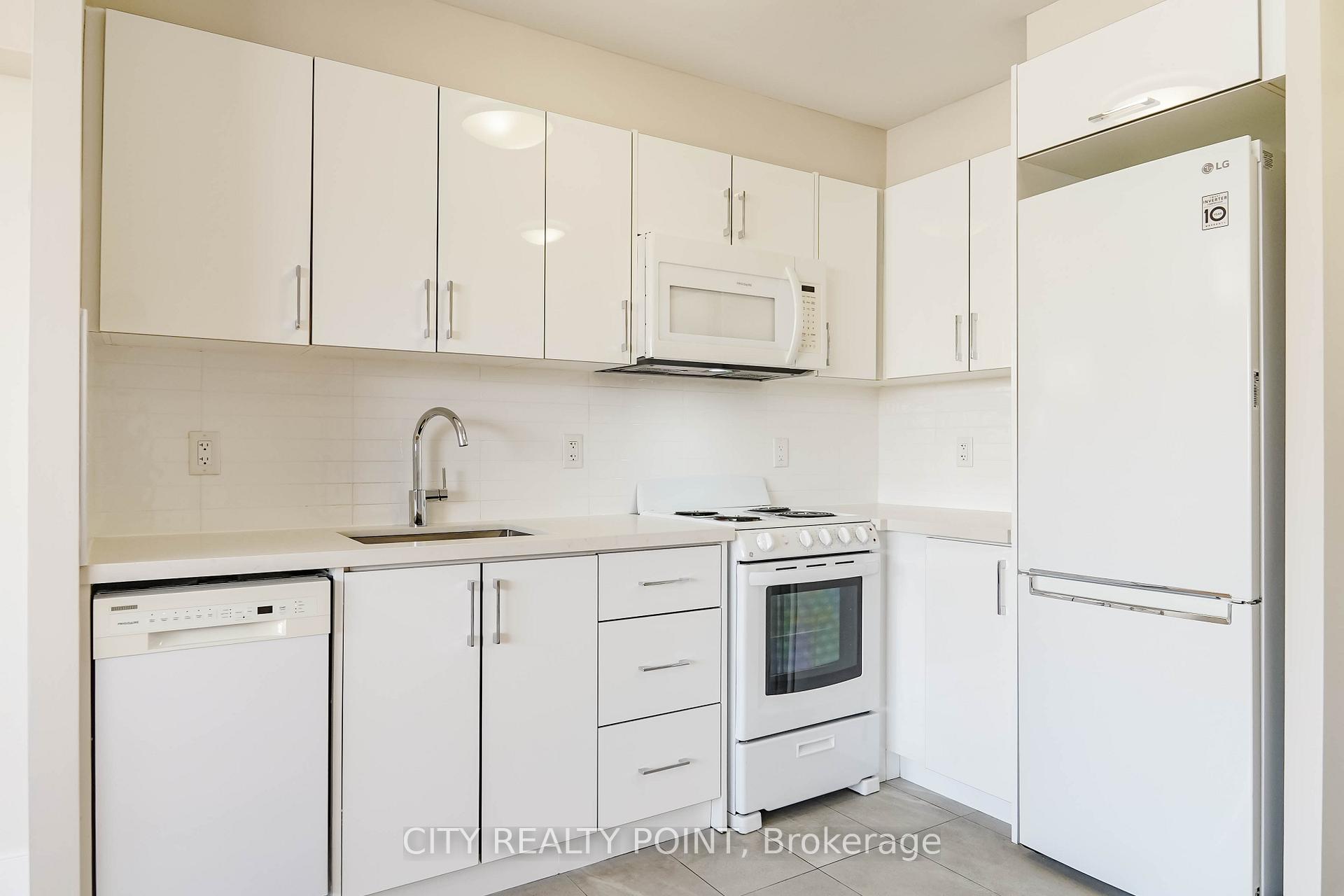 Photo 8 of Unit 304, 1500 Bathurst Street, Toronto, Humewood-Cedarvale — HOMEH