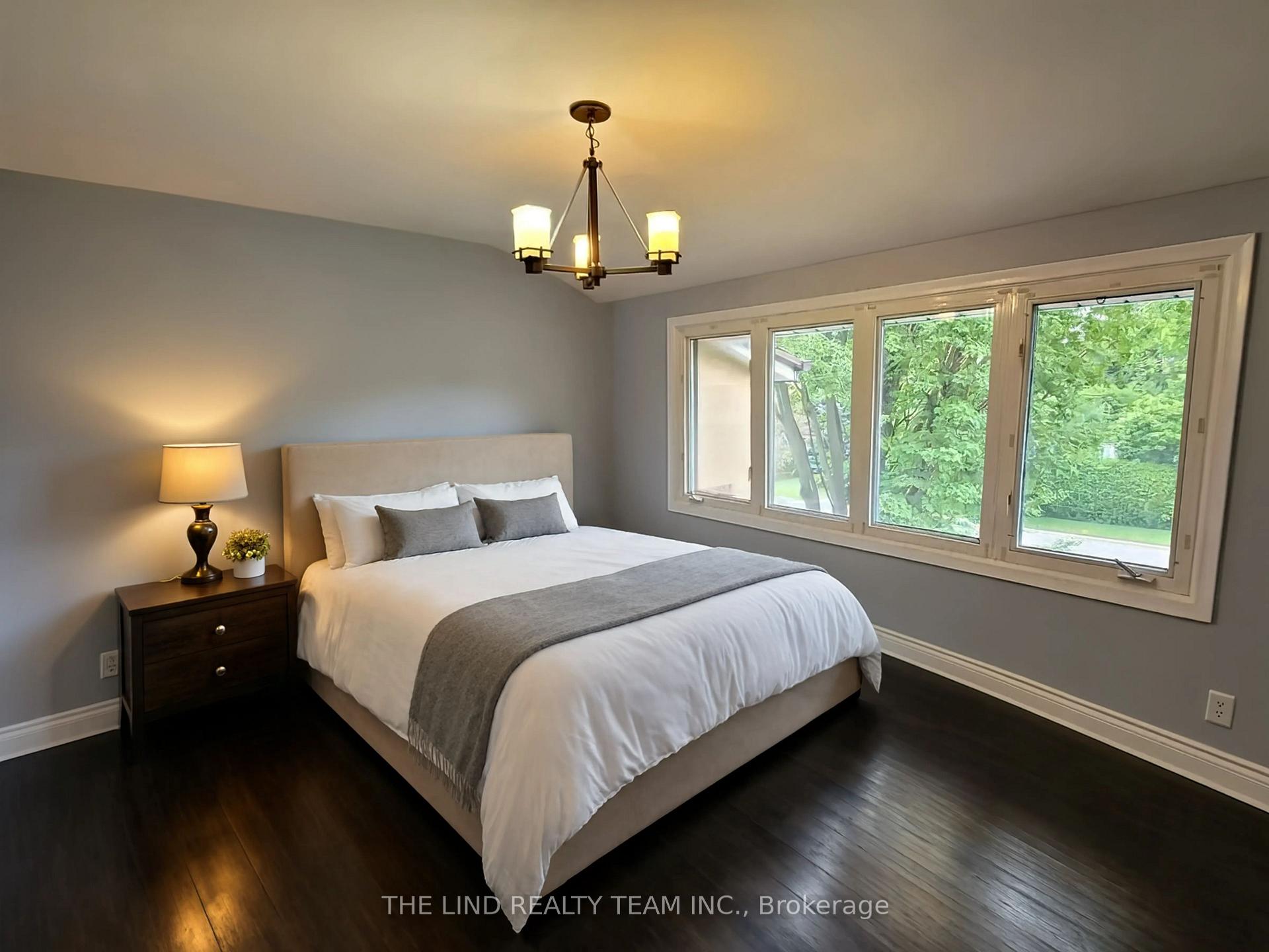 Photo 6 of 95 Overland Drive, North York, Banbury-Don Mills — HOMEH