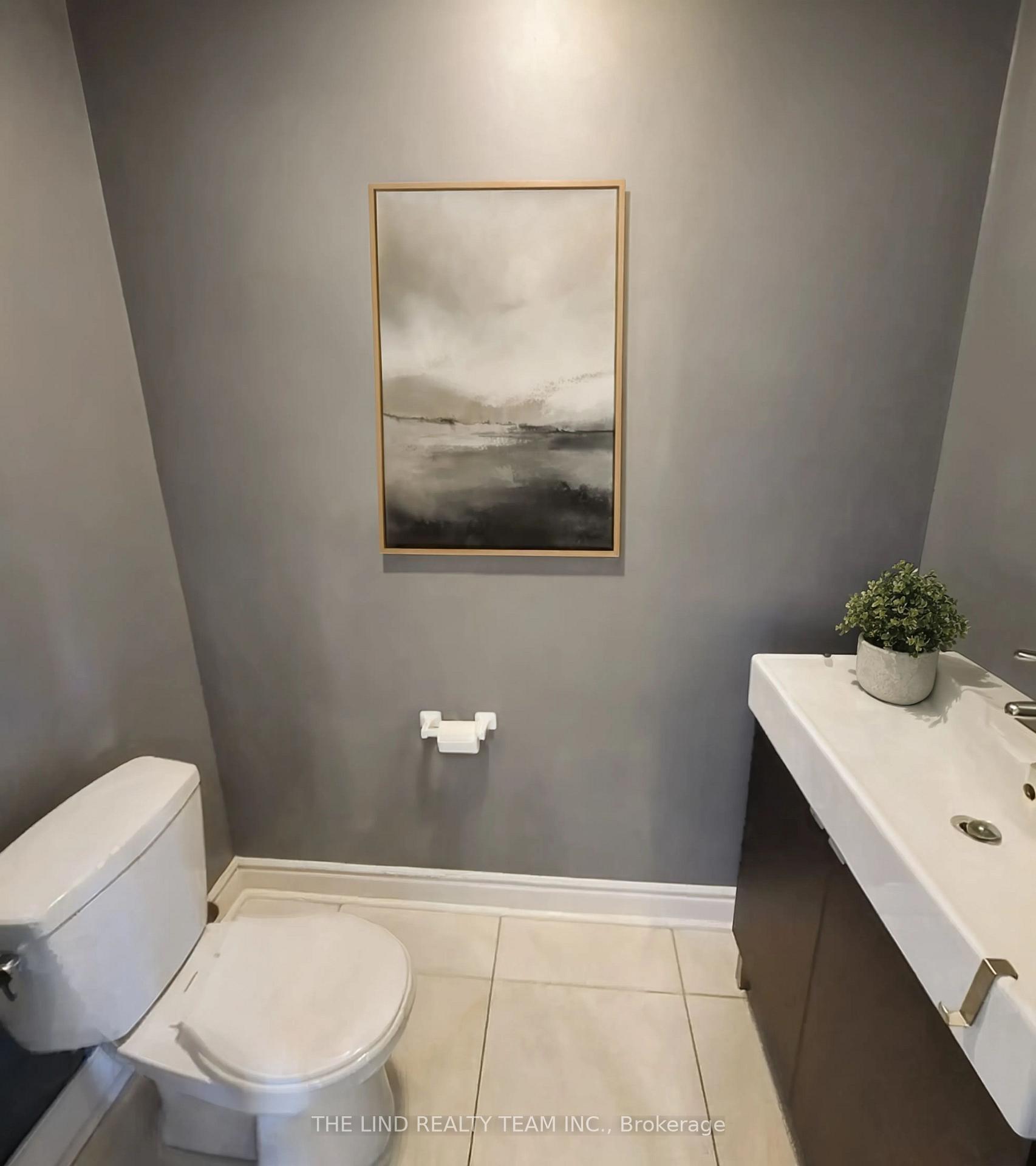 Photo 8 of 95 Overland Drive, North York, Banbury-Don Mills — HOMEH
