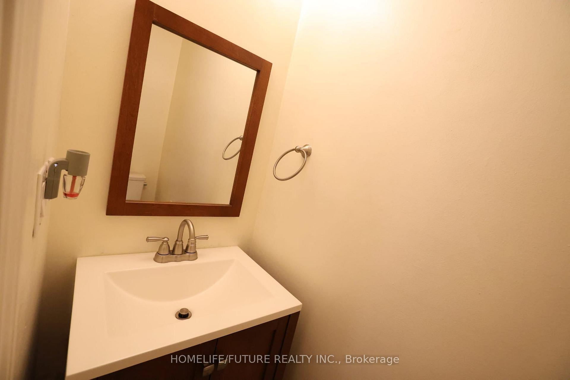 Photo 10 of 6320 Millers Grove, Mississauga, Meadowvale — HOMEH