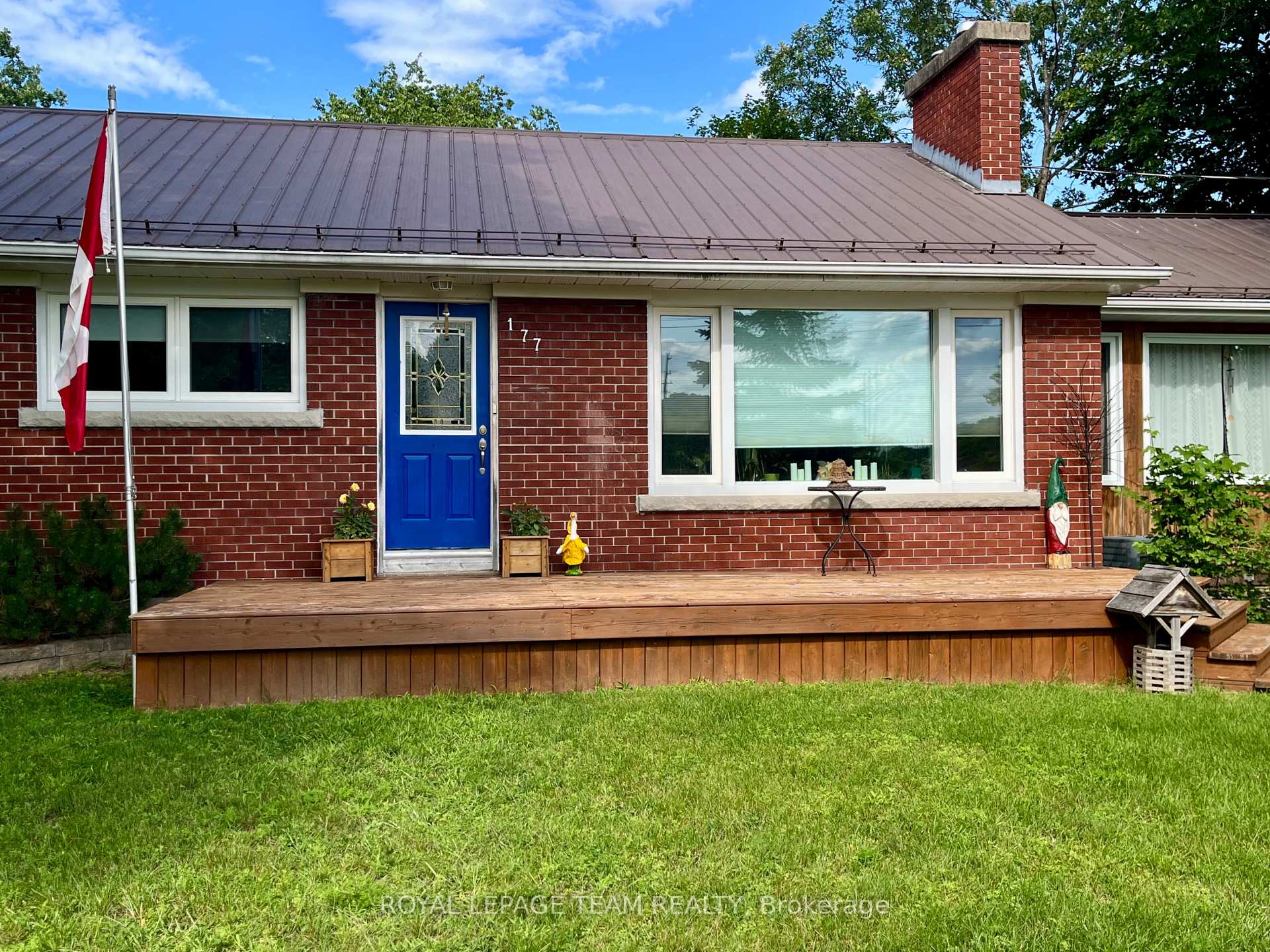 Photo 2 of 177 Arthur Avenue, Renfrew, Renfrew — HOMEH
