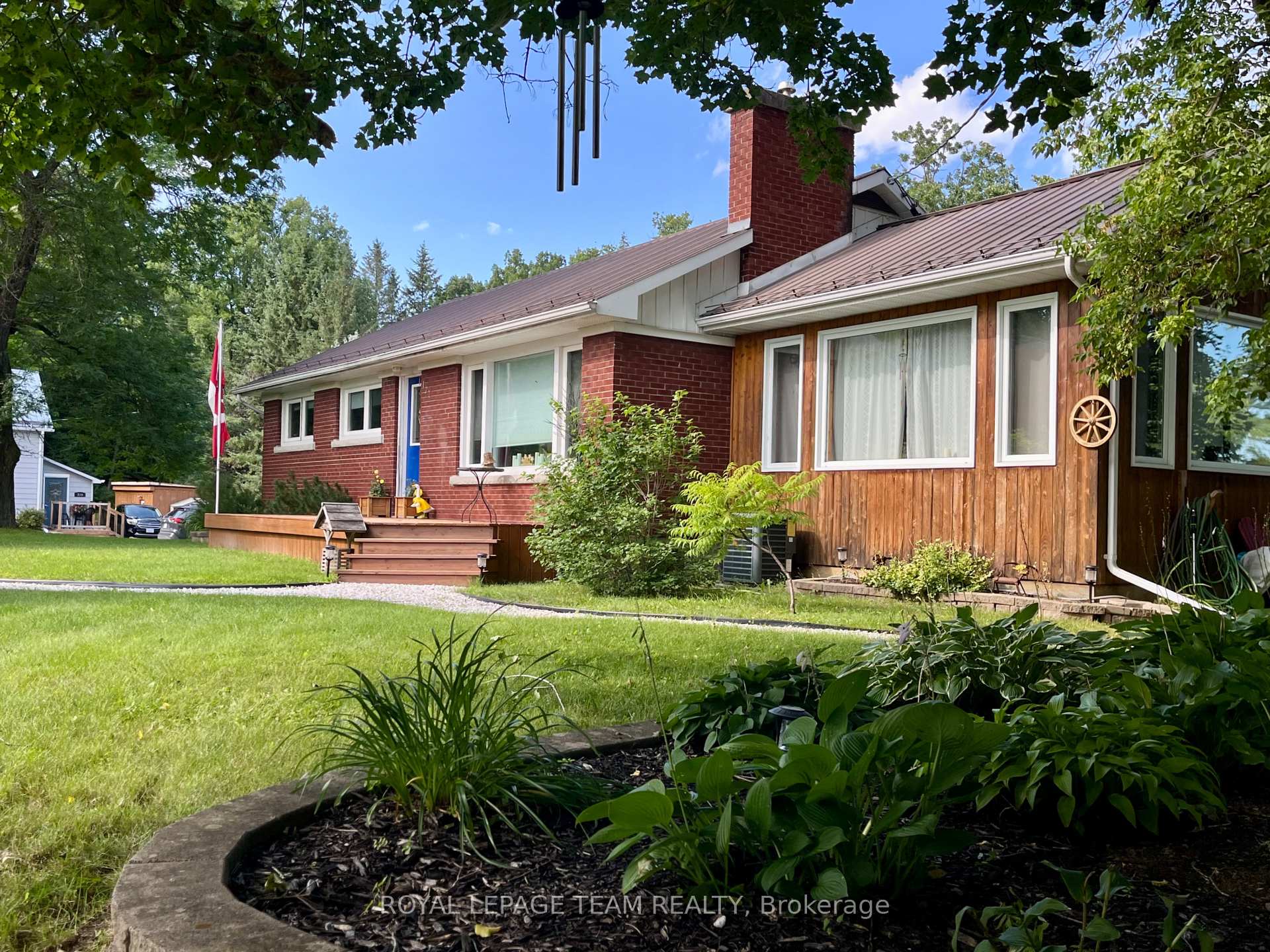 Photo 3 of 177 Arthur Avenue, Renfrew, Renfrew — HOMEH