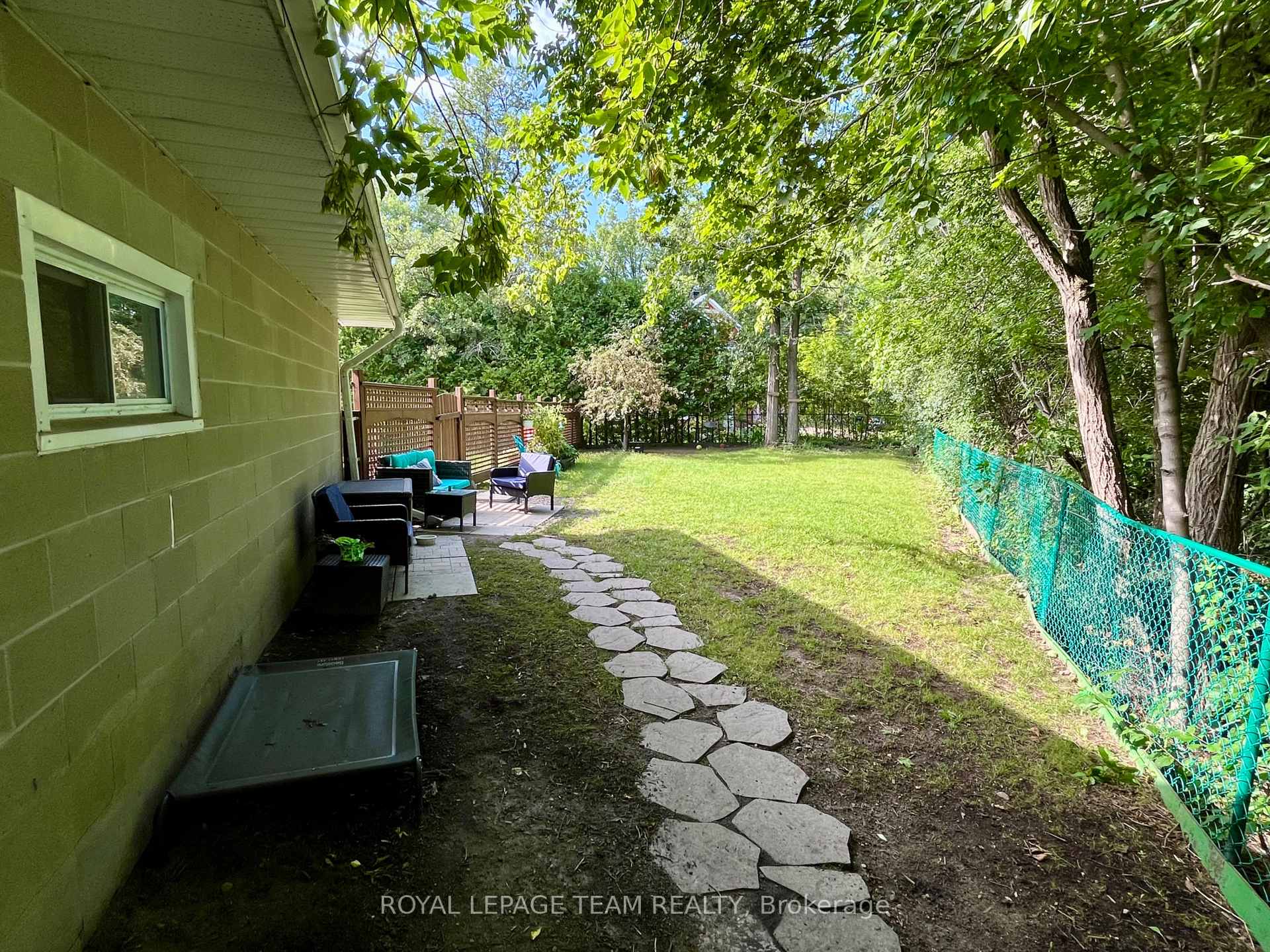 Photo 8 of 177 Arthur Avenue, Renfrew, Renfrew — HOMEH