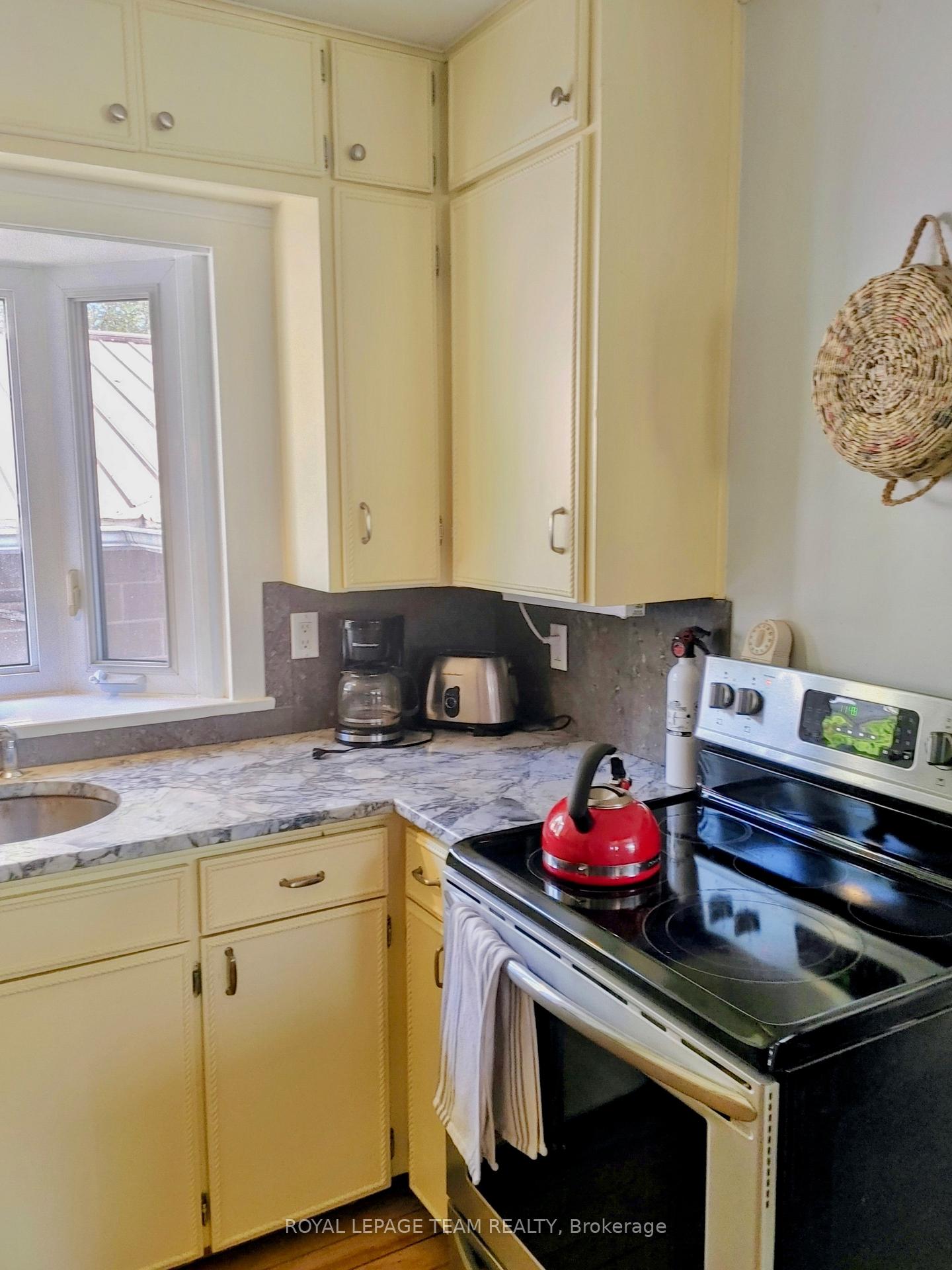 Photo 17 of 177 Arthur Avenue, Renfrew, Renfrew — HOMEH