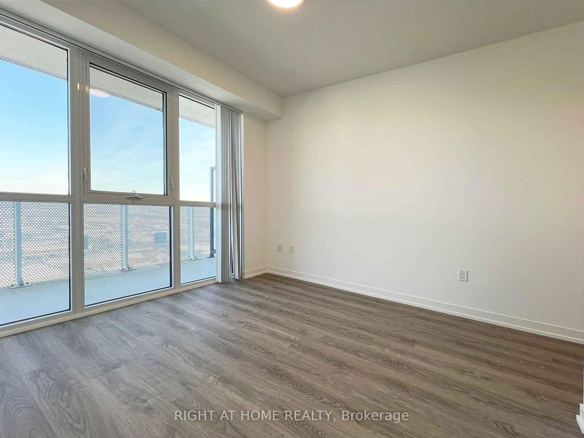Photo 6 of Unit 3907, 8 Interchange Way, Vaughan, Vaughan Corporate Centre — HOMEH