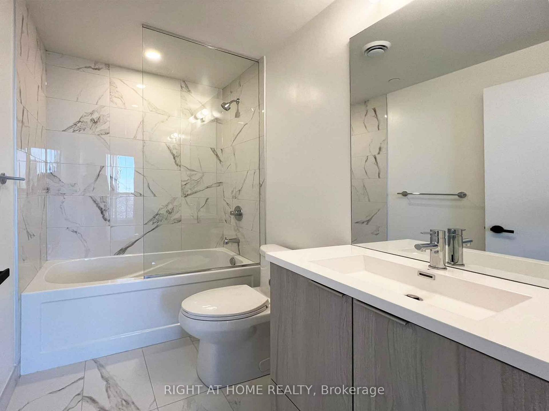 Photo 8 of Unit 3907, 8 Interchange Way, Vaughan, Vaughan Corporate Centre — HOMEH