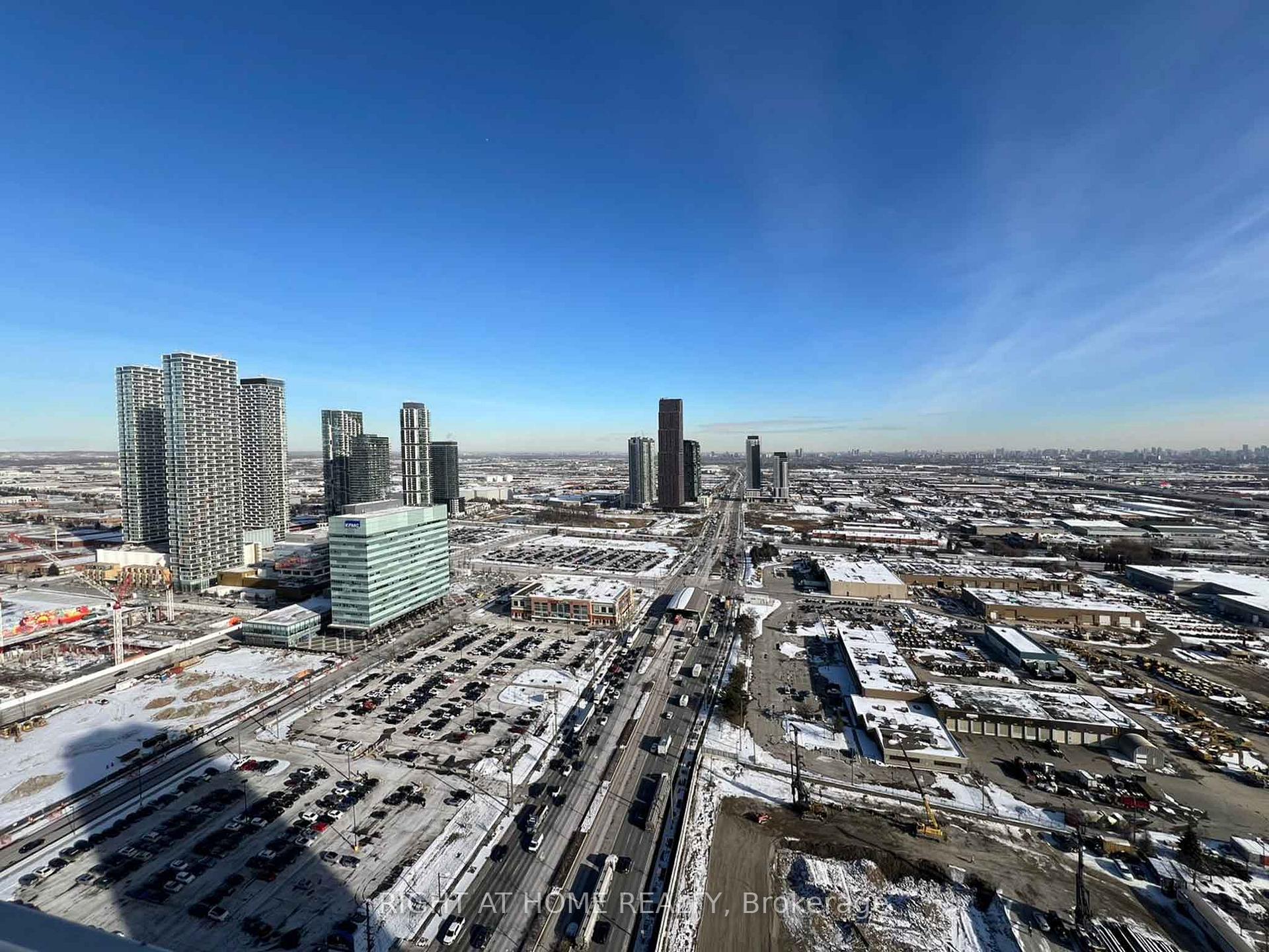 Photo 13 of Unit 3907, 8 Interchange Way, Vaughan, Vaughan Corporate Centre — HOMEH
