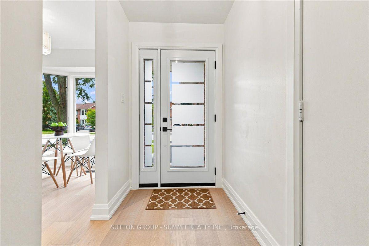 Photo 3 of 2020 Chrisdon Road, Burlington, Headon — HOMEH