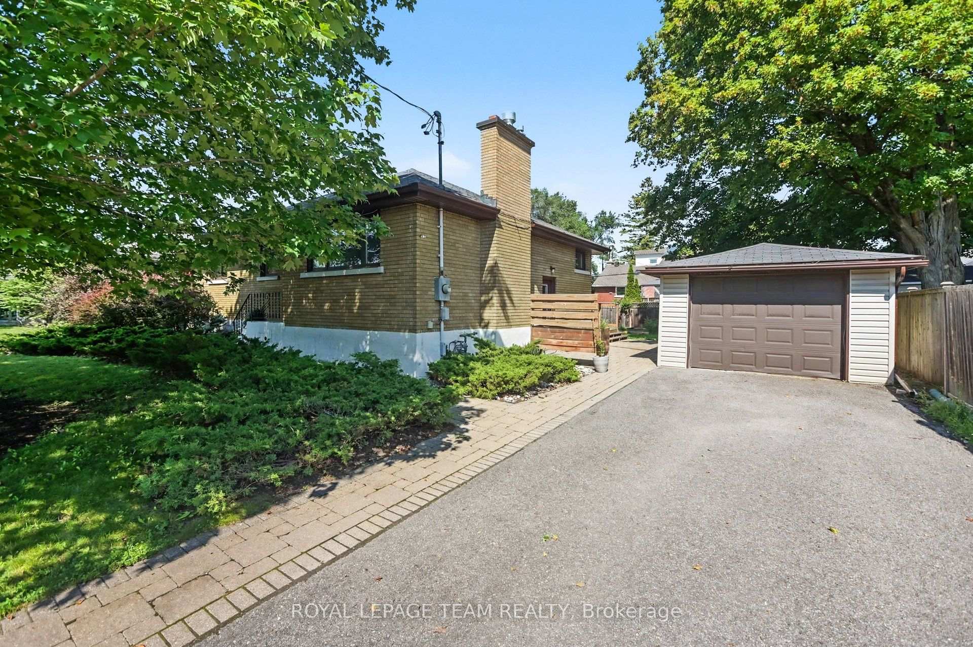 Photo 3 of 3 Donna Street, Ottawa, Meadowlands/Crestview — HOMEH