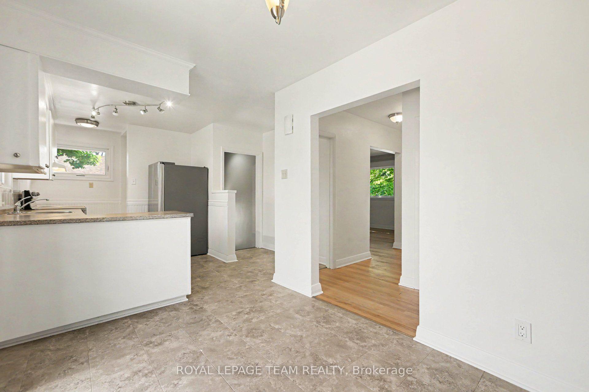 Photo 12 of 3 Donna Street, Ottawa, Meadowlands/Crestview — HOMEH