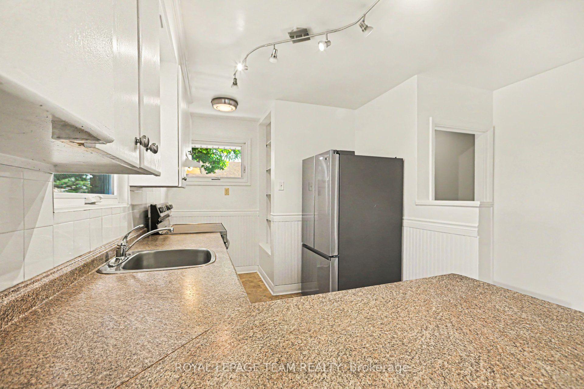 Photo 16 of 3 Donna Street, Ottawa, Meadowlands/Crestview — HOMEH