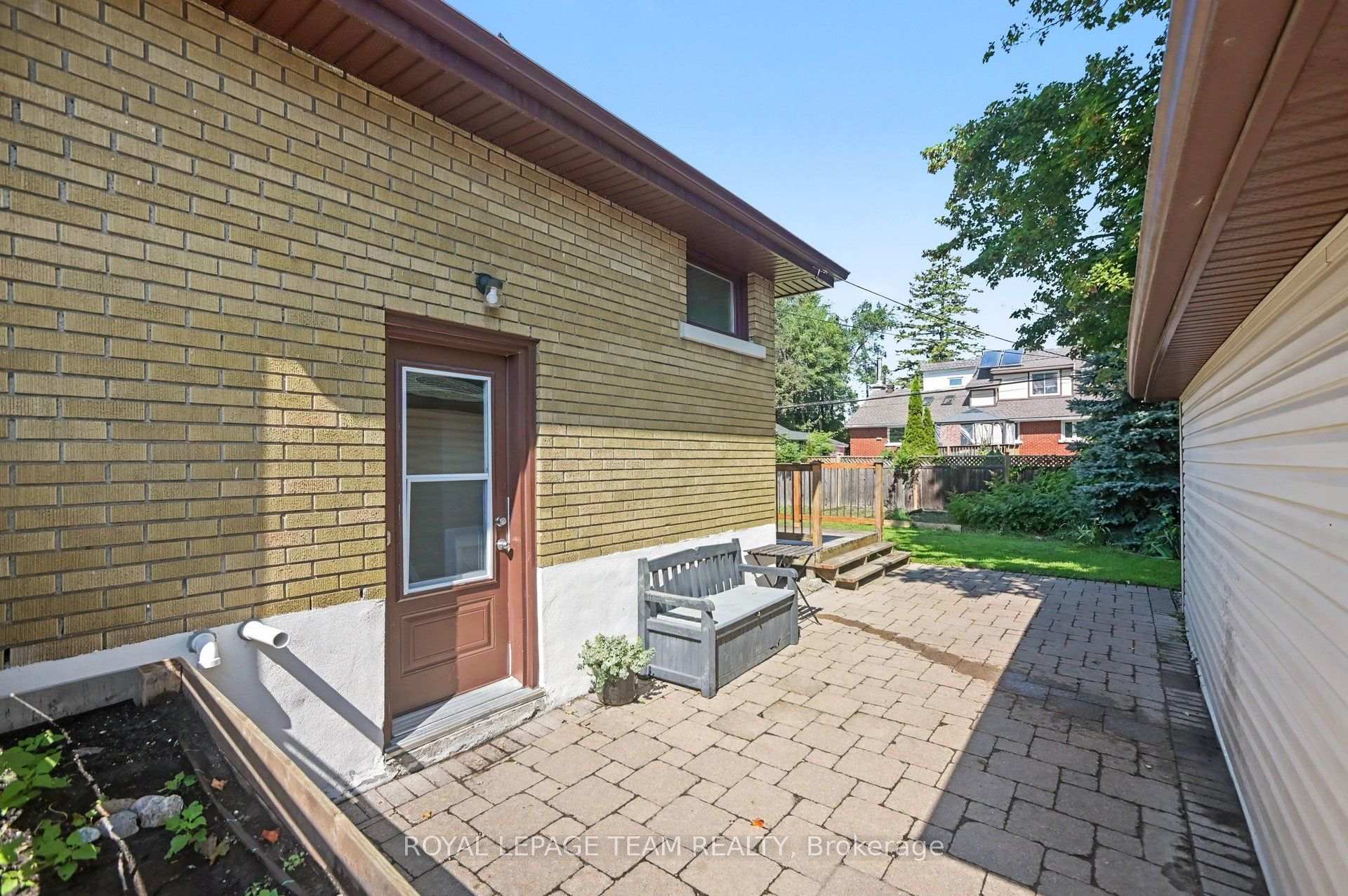 Photo 36 of 3 Donna Street, Ottawa, Meadowlands/Crestview — HOMEH