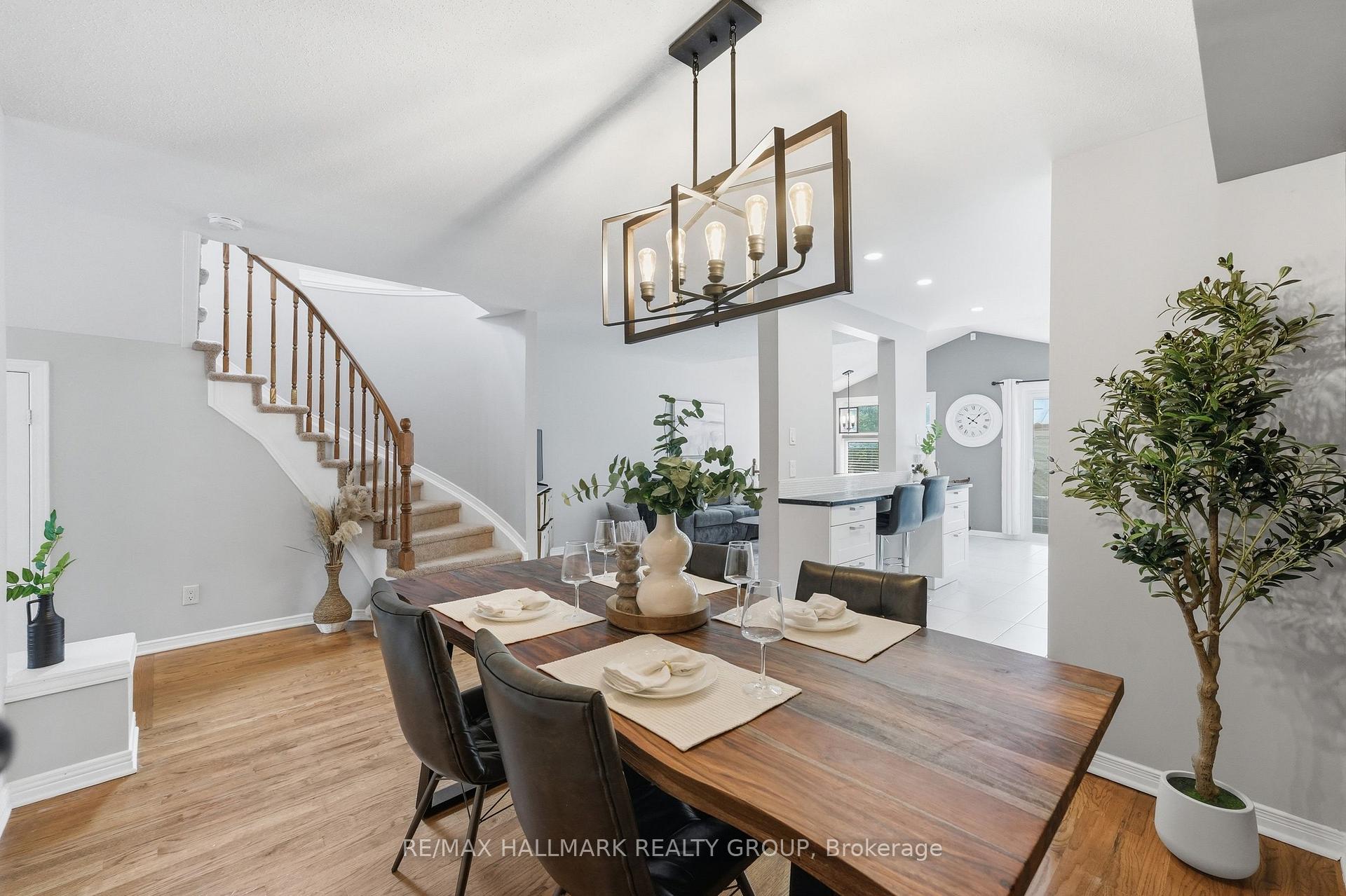 Photo 5 of 107 Bishops Mills Way, Ottawa, Kanata - Beaverbrook — HOMEH