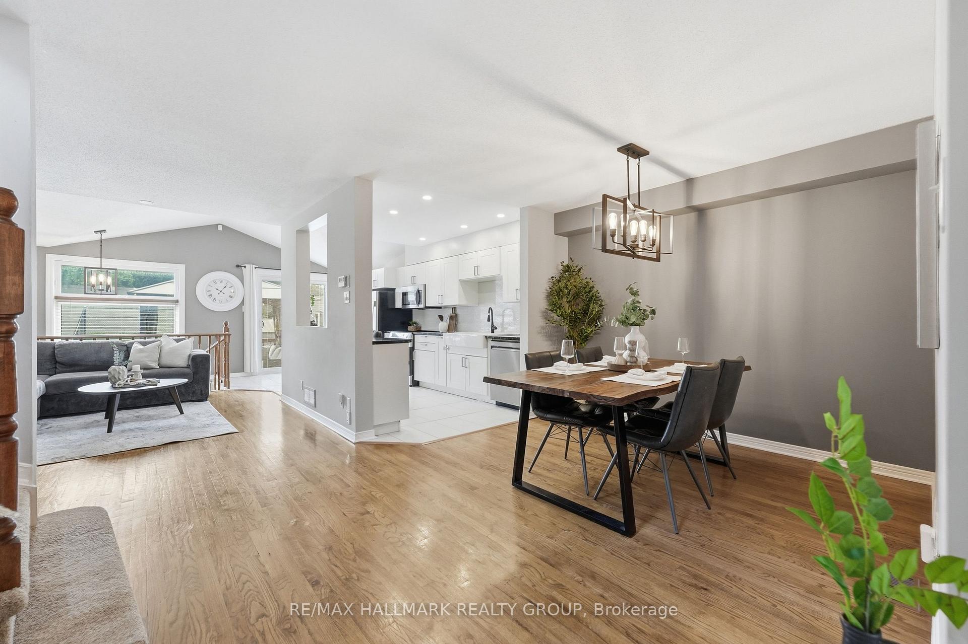 Photo 6 of 107 Bishops Mills Way, Ottawa, Kanata - Beaverbrook — HOMEH