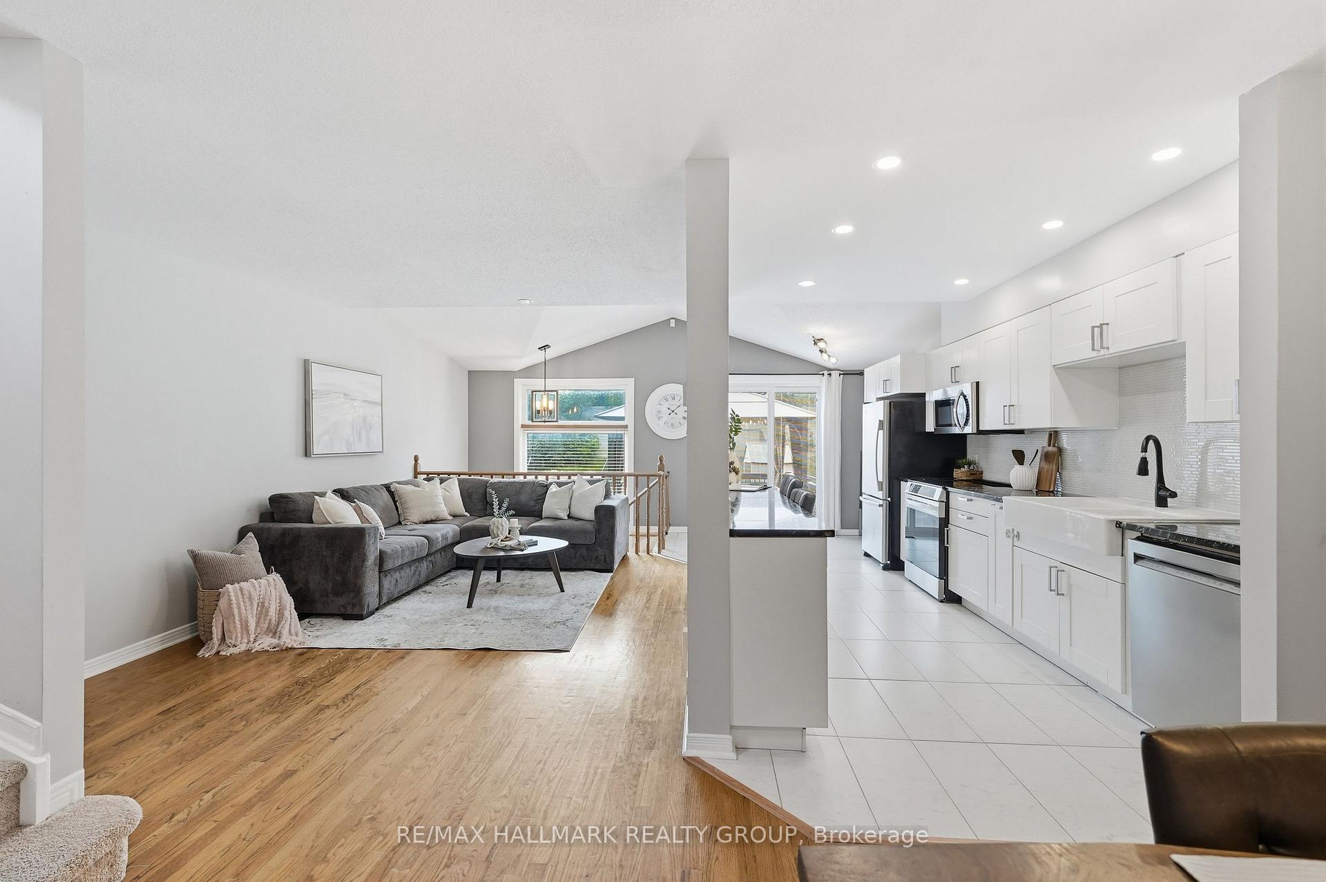 Photo 7 of 107 Bishops Mills Way, Ottawa, Kanata - Beaverbrook — HOMEH