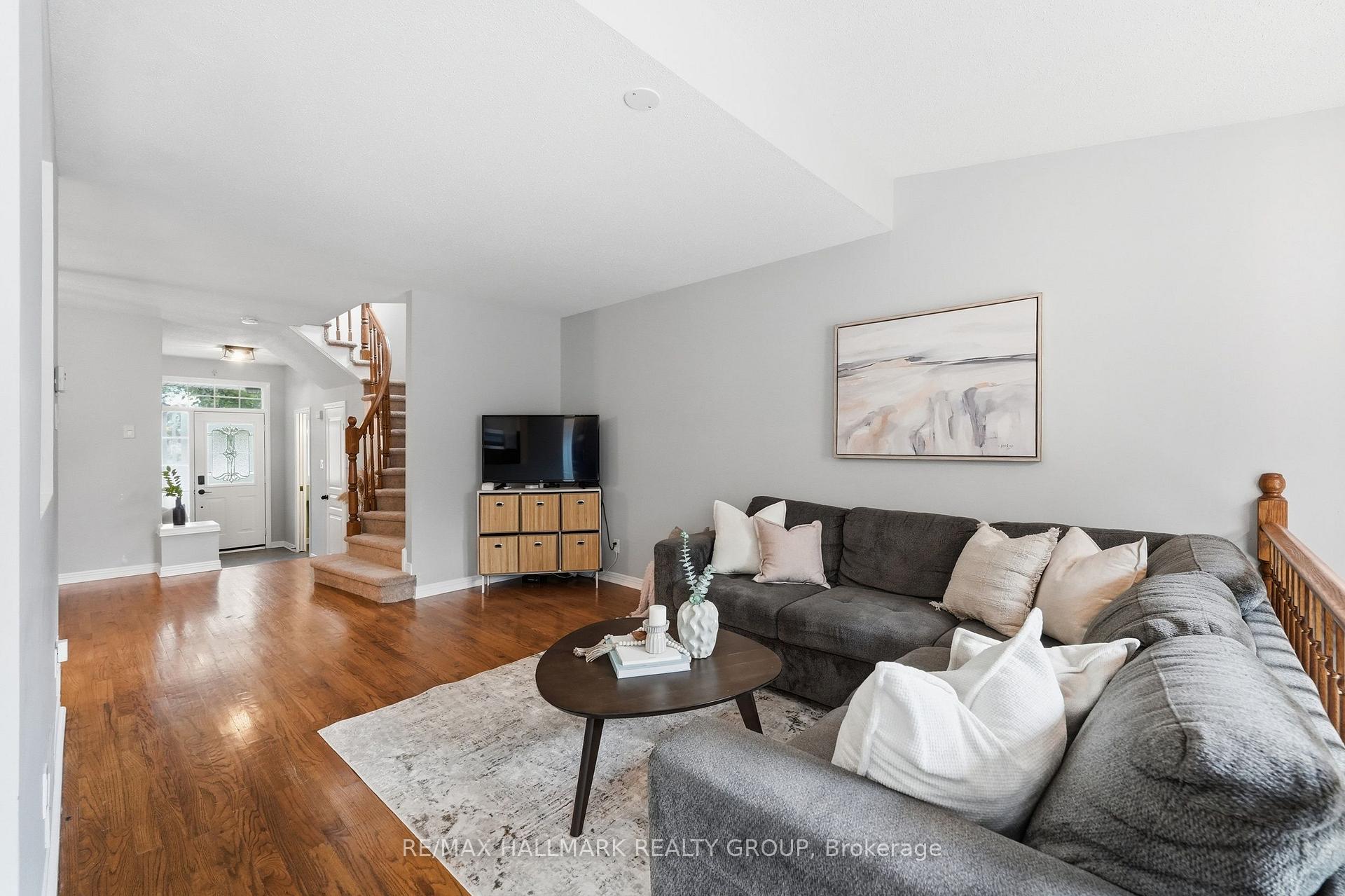Photo 10 of 107 Bishops Mills Way, Ottawa, Kanata - Beaverbrook — HOMEH
