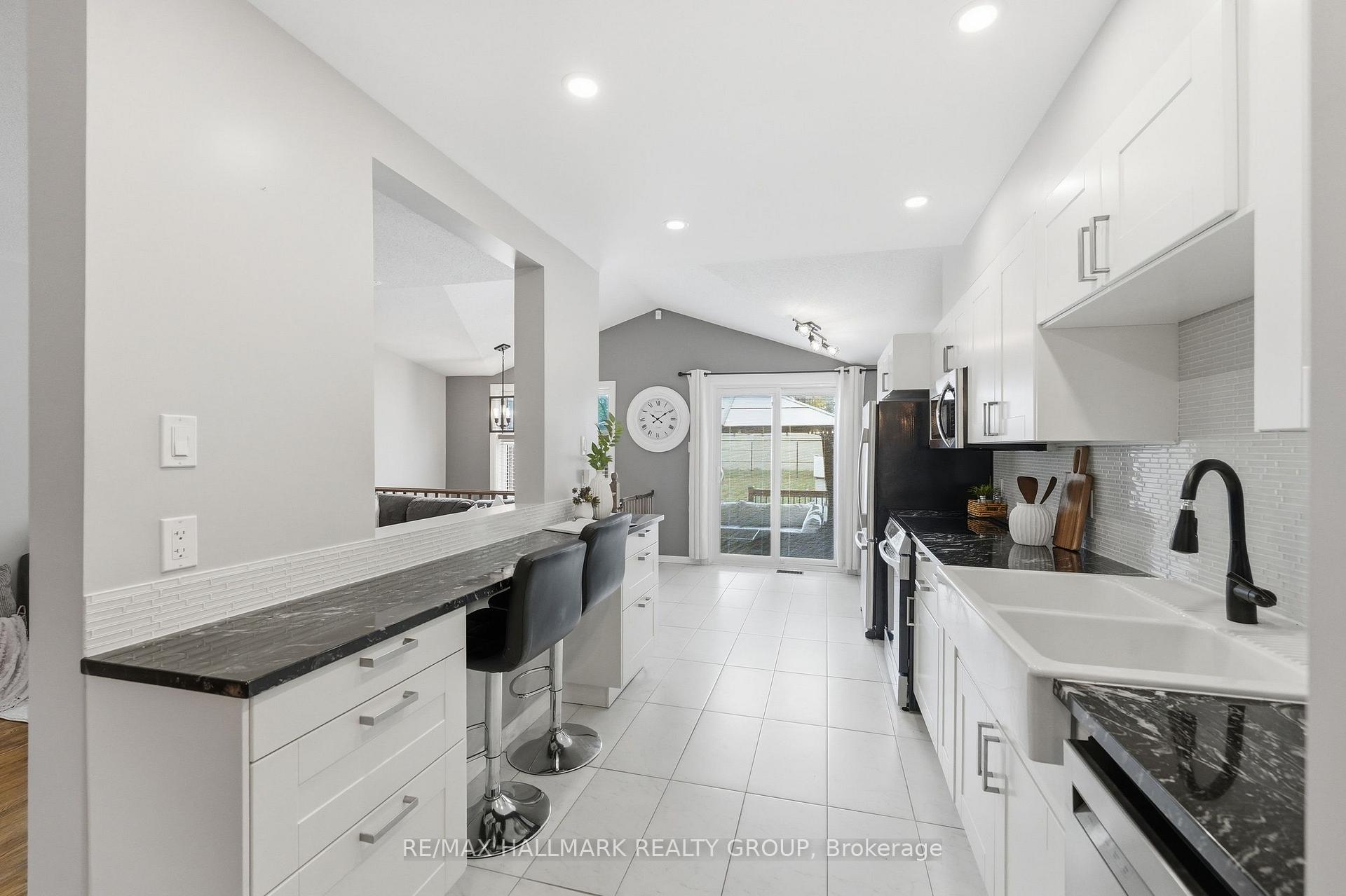 Photo 14 of 107 Bishops Mills Way, Ottawa, Kanata - Beaverbrook — HOMEH