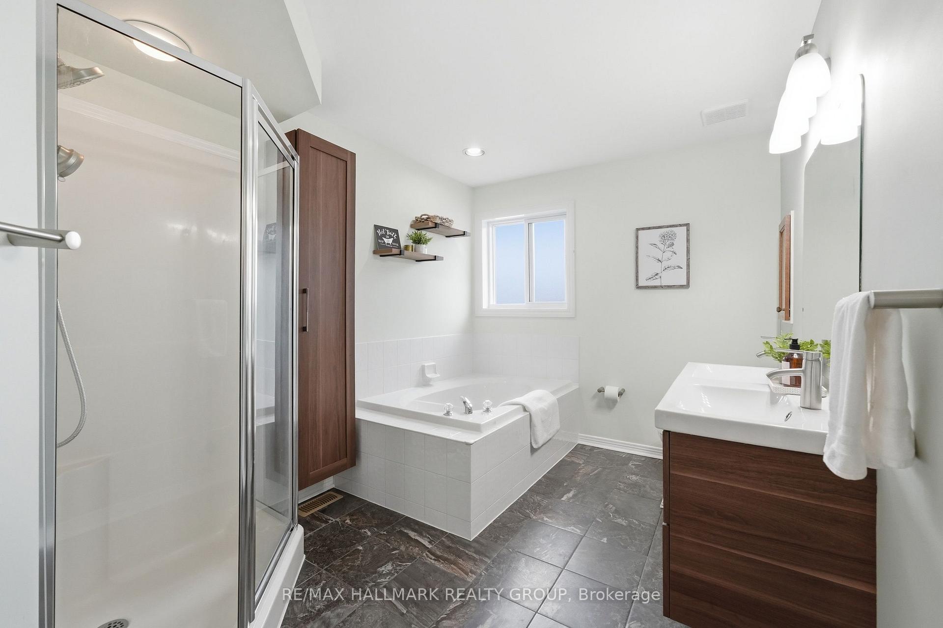 Photo 27 of 107 Bishops Mills Way, Ottawa, Kanata - Beaverbrook — HOMEH