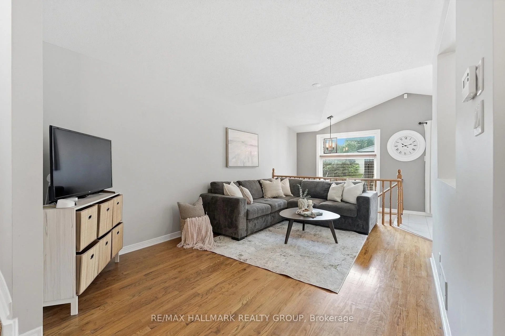 Photo 9 of 107 Bishops Mills Way, Ottawa, Kanata - Beaverbrook — HOMEH