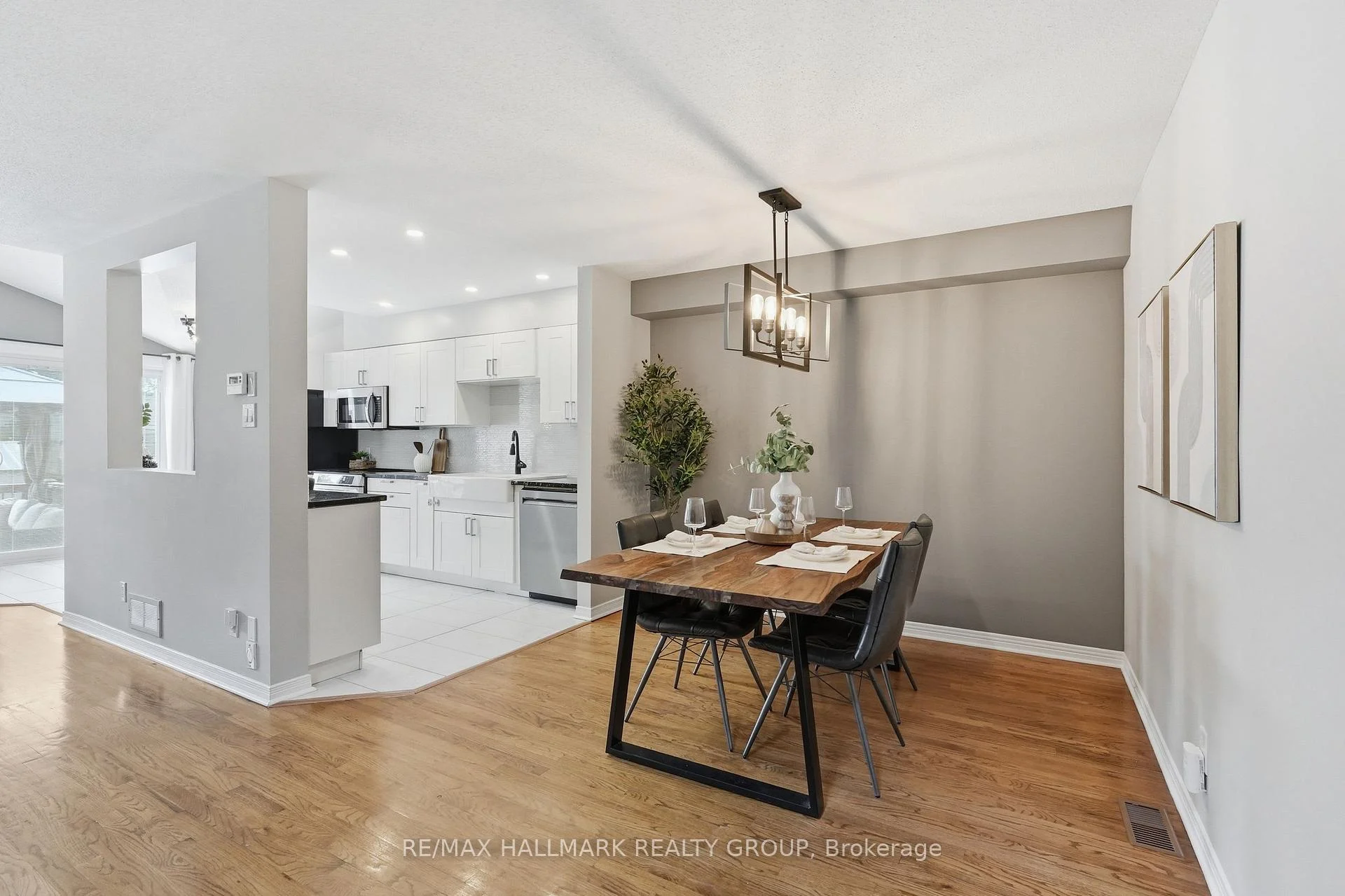 Photo 16 of 107 Bishops Mills Way, Ottawa, Kanata - Beaverbrook — HOMEH