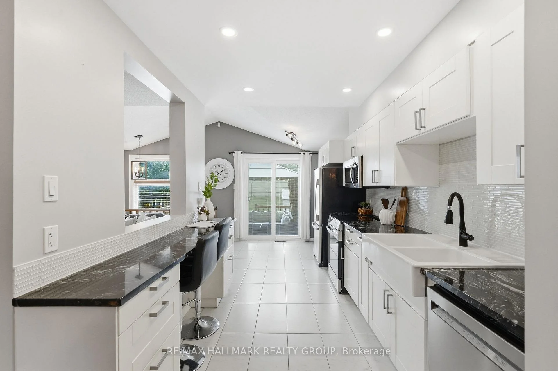 Photo 25 of 107 Bishops Mills Way, Ottawa, Kanata - Beaverbrook — HOMEH