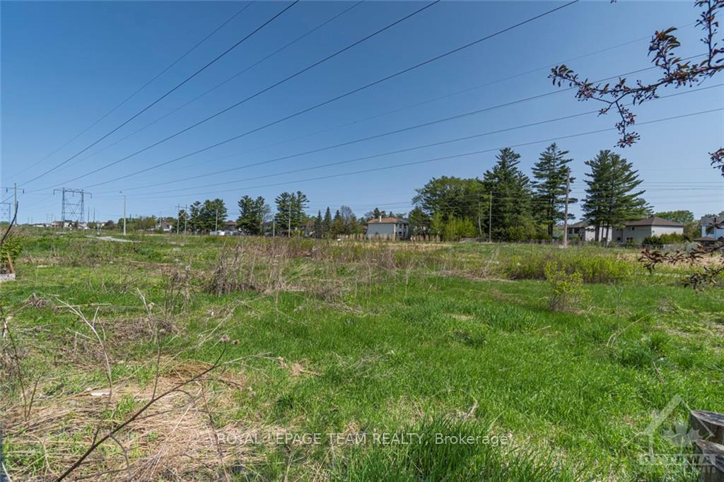 Photo 11 of 258 Forestbrook Street, Ottawa, Kanata - Morgan's Grant/South March — HOMEH