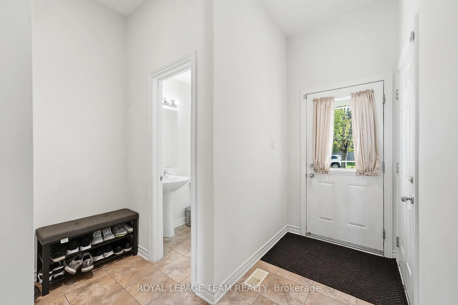 Photo 10 of 258 Forestbrook Street, Ottawa, Kanata - Morgan's Grant/South March — HOMEH