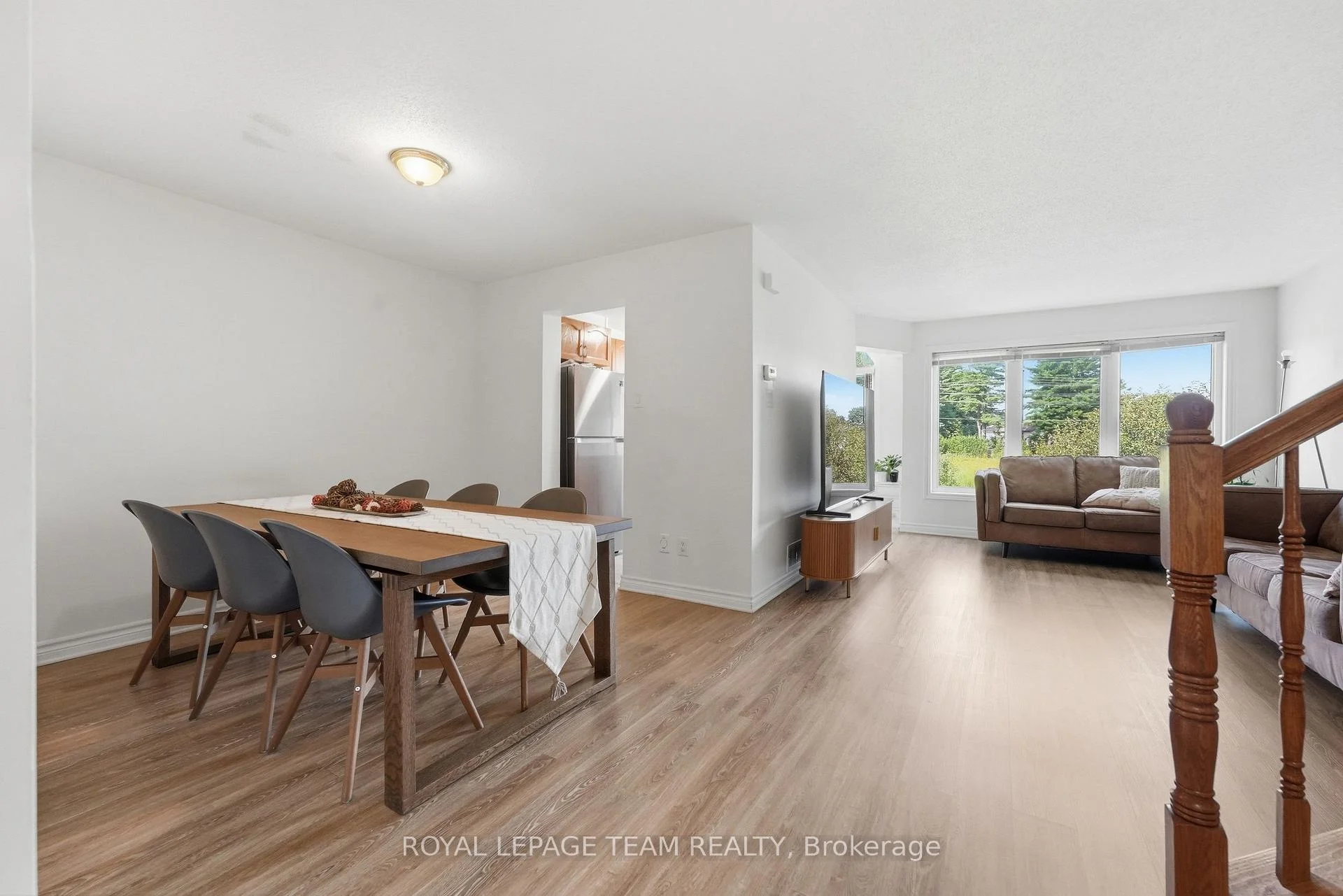Photo 13 of 258 Forestbrook Street, Ottawa, Kanata - Morgan's Grant/South March — HOMEH