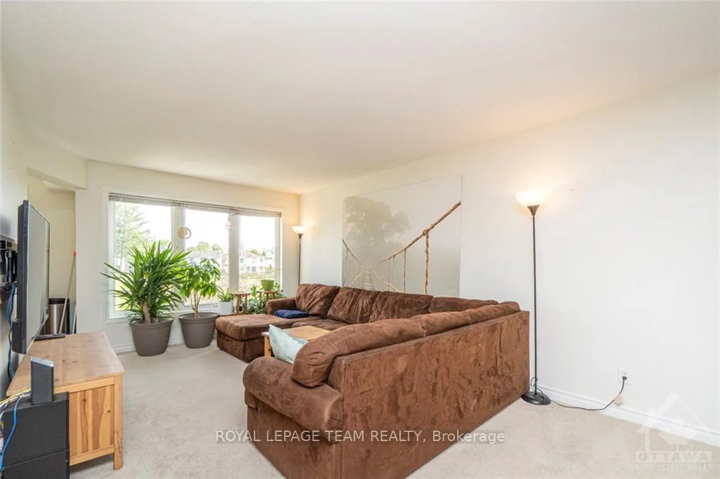 Photo 15 of 258 Forestbrook Street, Ottawa, Kanata - Morgan's Grant/South March — HOMEH