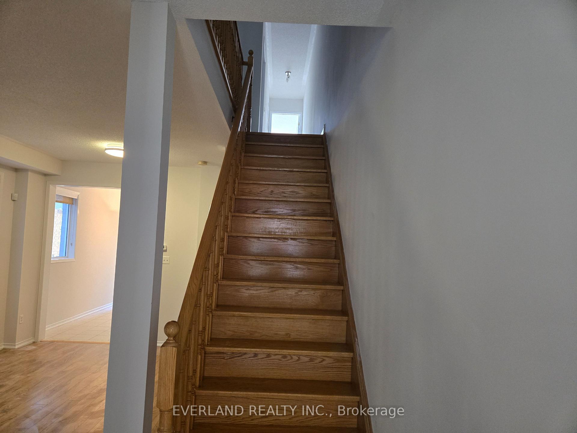 Photo 4 of 212 Maple Sugar Lane, Vaughan, Patterson — HOMEH