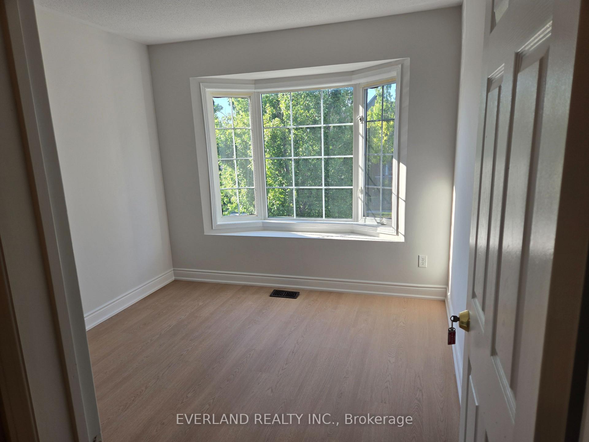 Photo 5 of 212 Maple Sugar Lane, Vaughan, Patterson — HOMEH