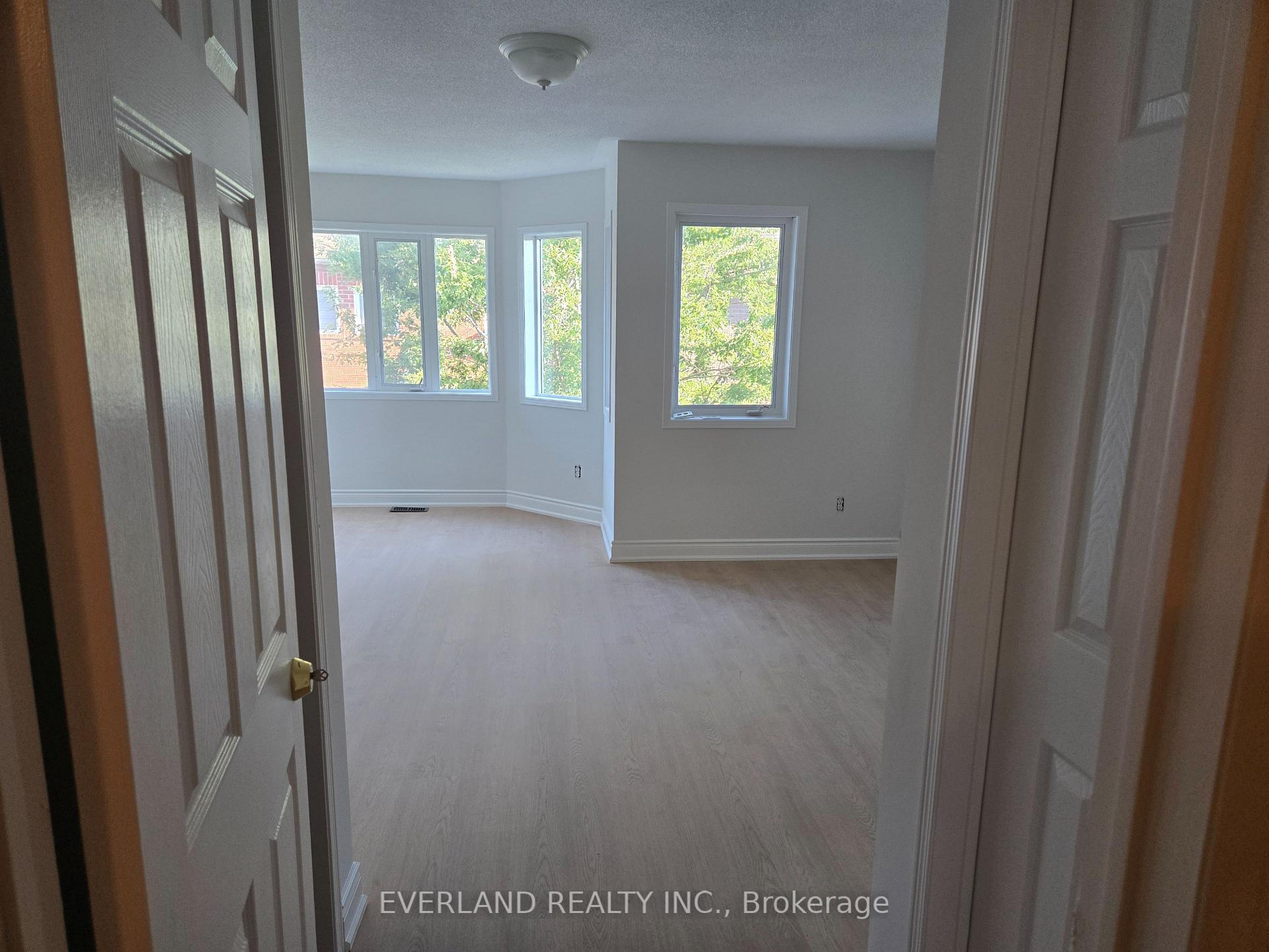 Photo 7 of 212 Maple Sugar Lane, Vaughan, Patterson — HOMEH