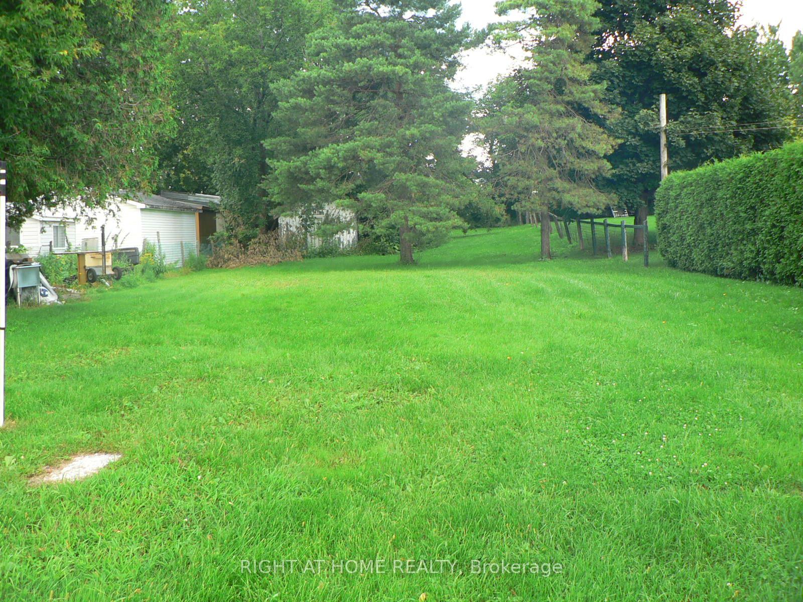 Photo 2 of 79 St James Street, North Glengarry, Alexandria — HOMEH