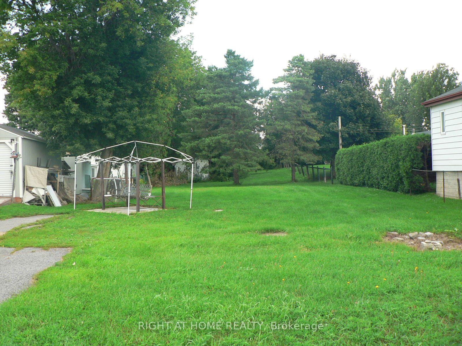 Photo 4 of 79 St James Street, North Glengarry, Alexandria — HOMEH