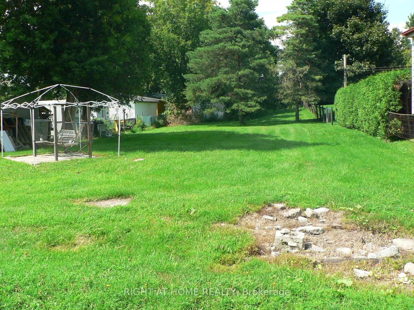 Photo 11 of 79 St James Street, North Glengarry, Alexandria — HOMEH