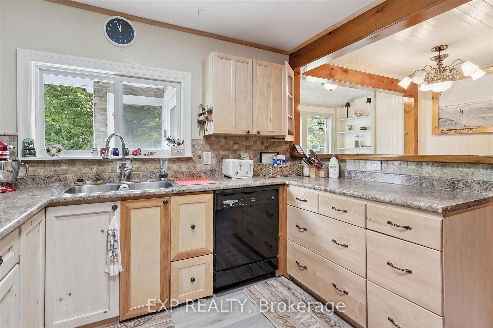 Photo 7 of 23 Ewing Street, Bracebridge, Monck (Bracebridge) — HOMEH